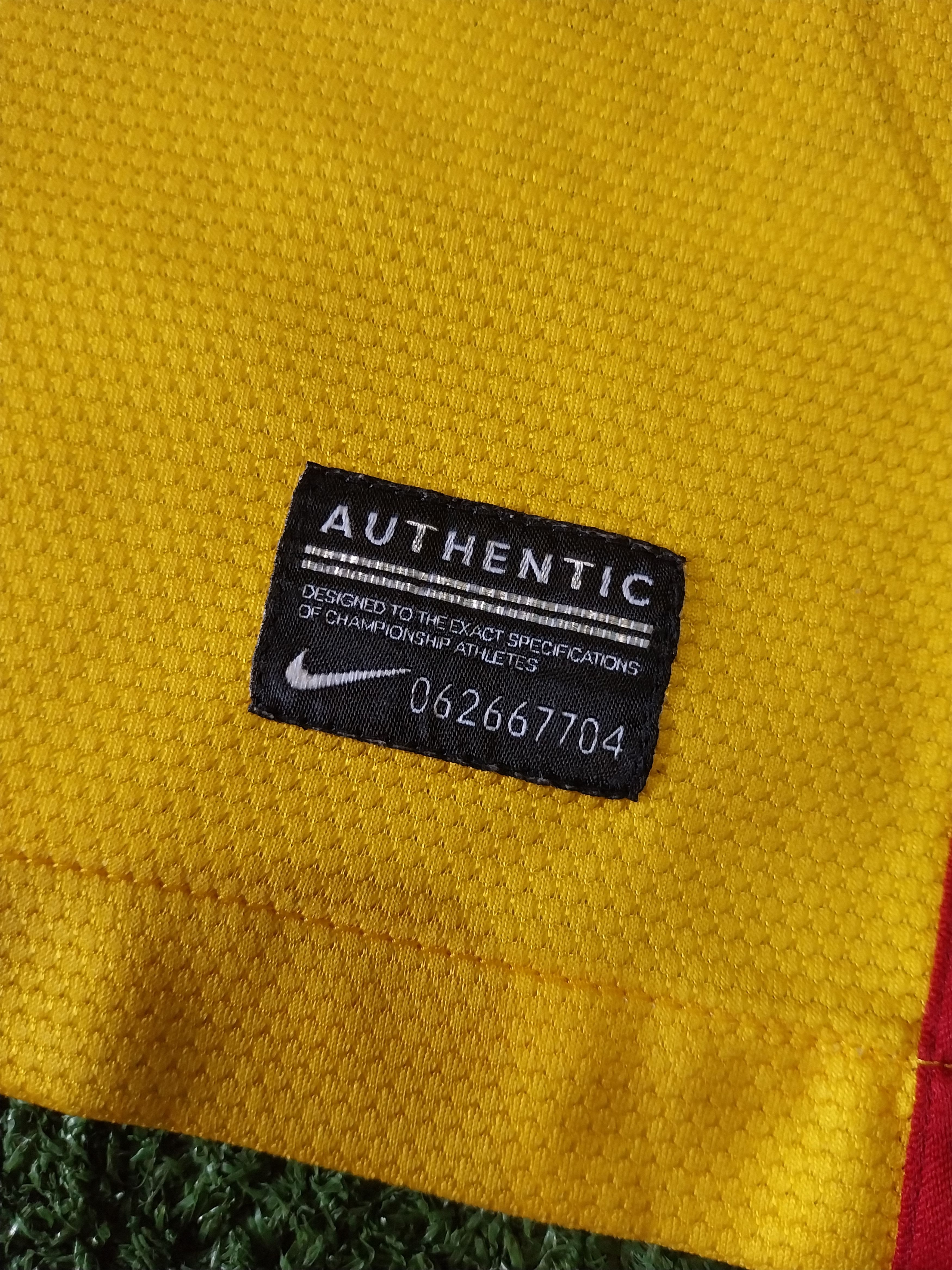 Nike Barcelona away 2012/2013 lionel messi jersey football Size US M / EU 48-50 / 2 - 5 Thumbnail