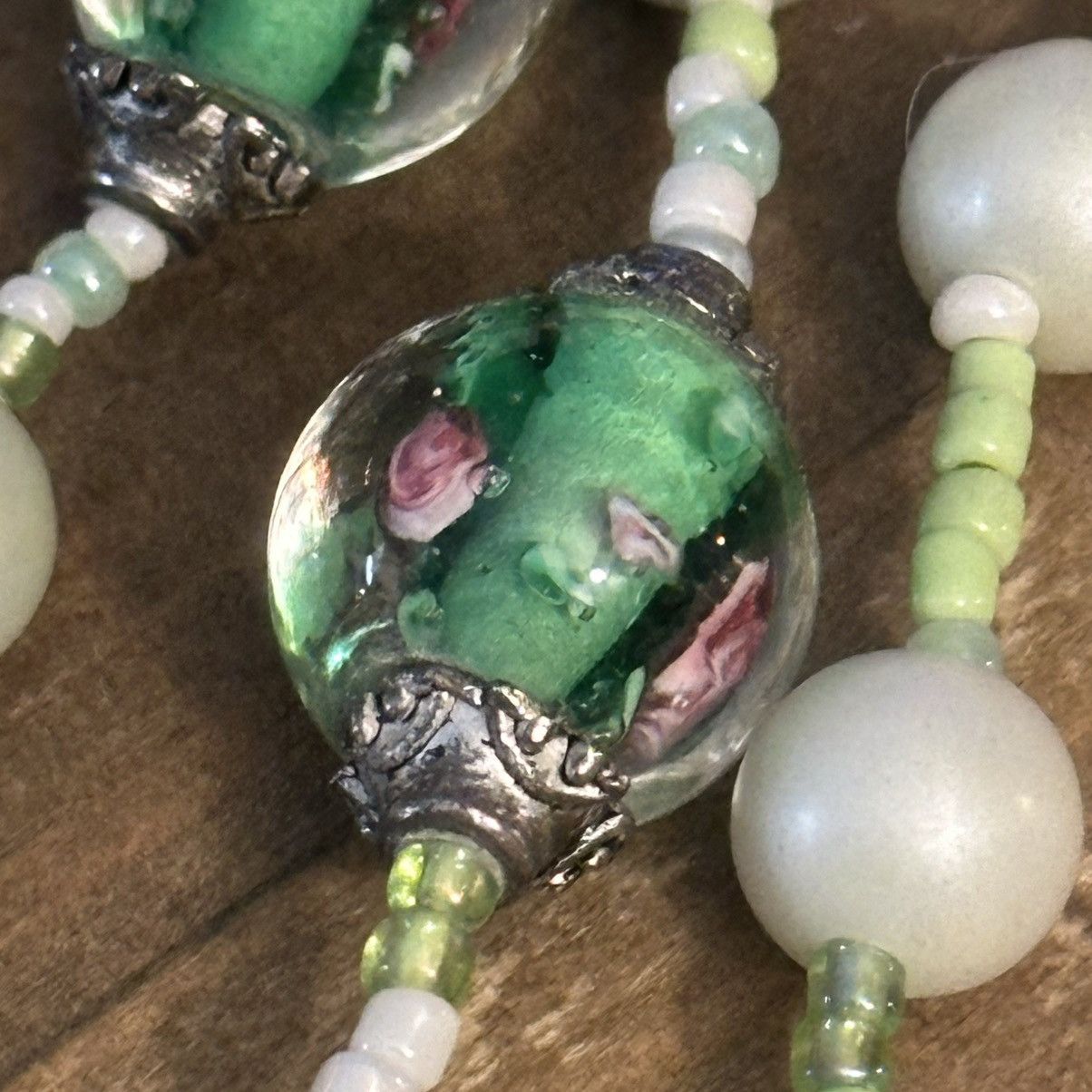 Vintage Vintage long light green pearl & Murano glass bead necklace Size ONE SIZE - 6 Thumbnail