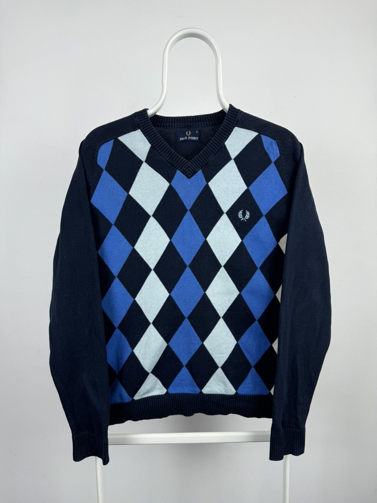 Fred Perry Vintage Fred Perry V-Neck Cotton Jumper Size US S / EU 44-46 / 1 - 1 Thumbnail