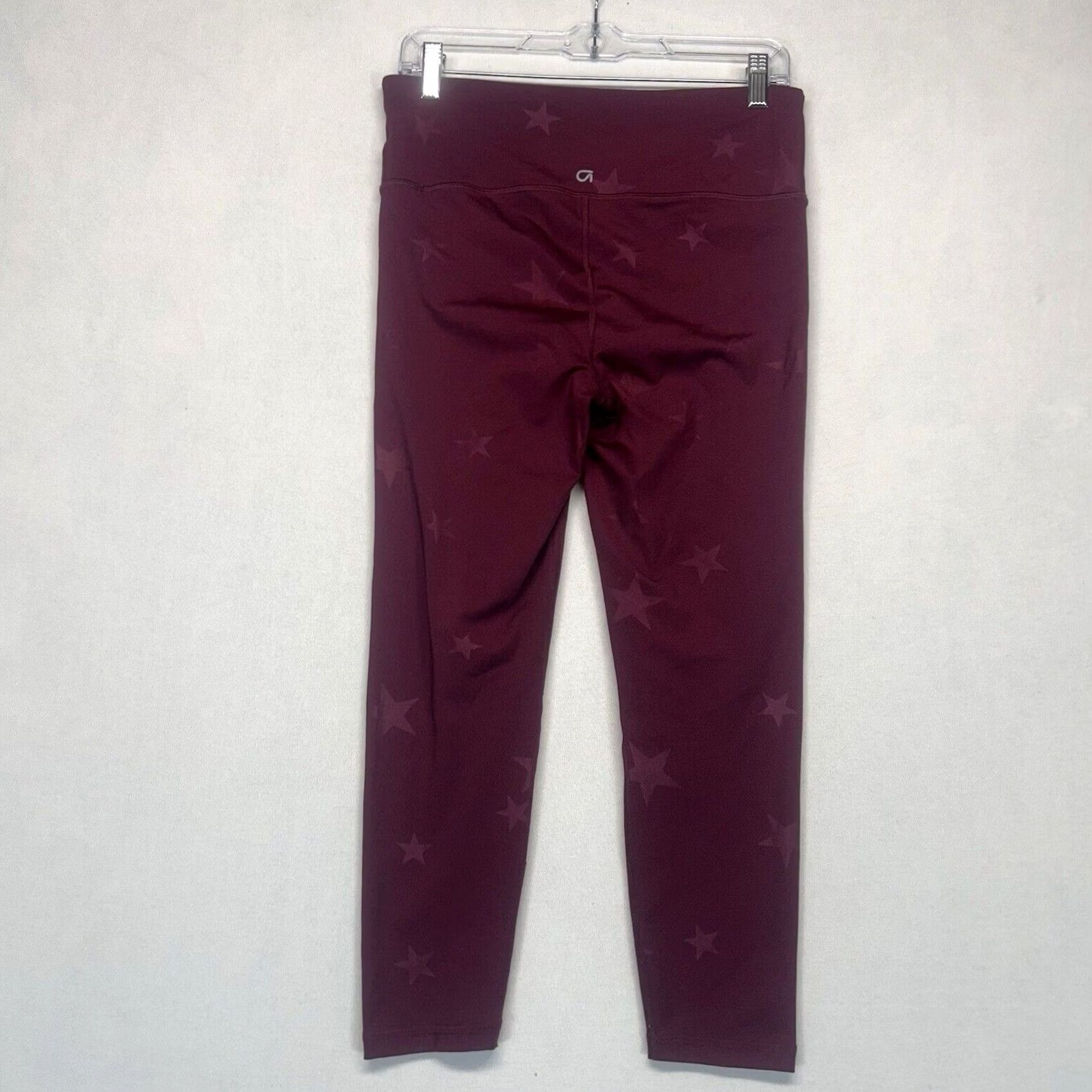 Gap GapFit Leggings Capri Womens Medium Red Stars High Rise Athletic Compression Size 32" / US 10 / IT 46 - 5 Thumbnail