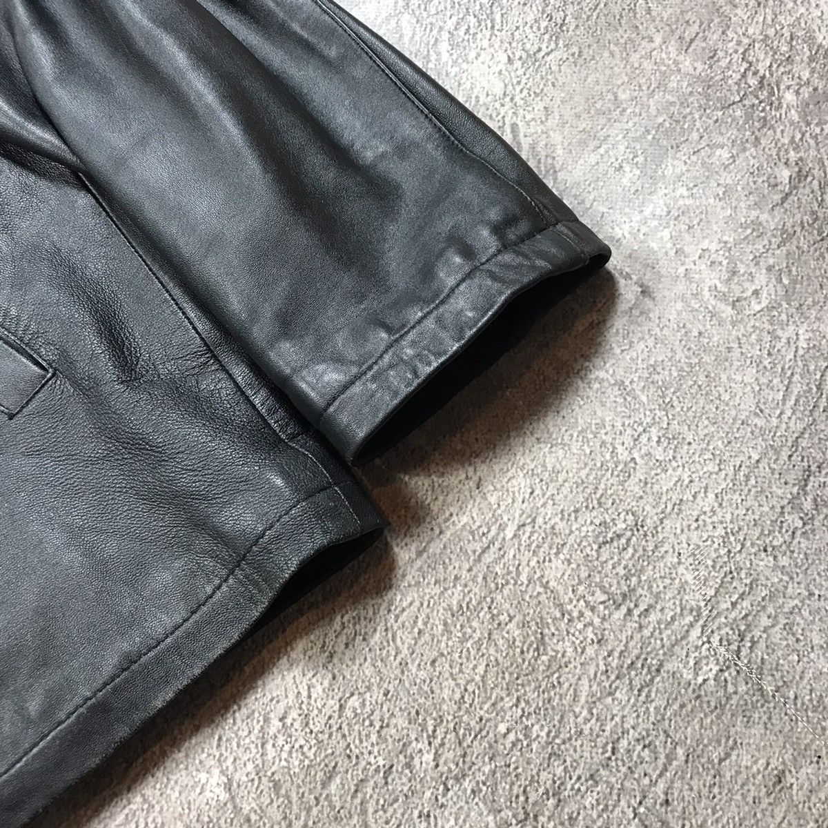 Vintage Vintage 90s Faded Black Leather Jacket Streetwear Boxy XL Size US XL / EU 56 / 4 - 5 Thumbnail