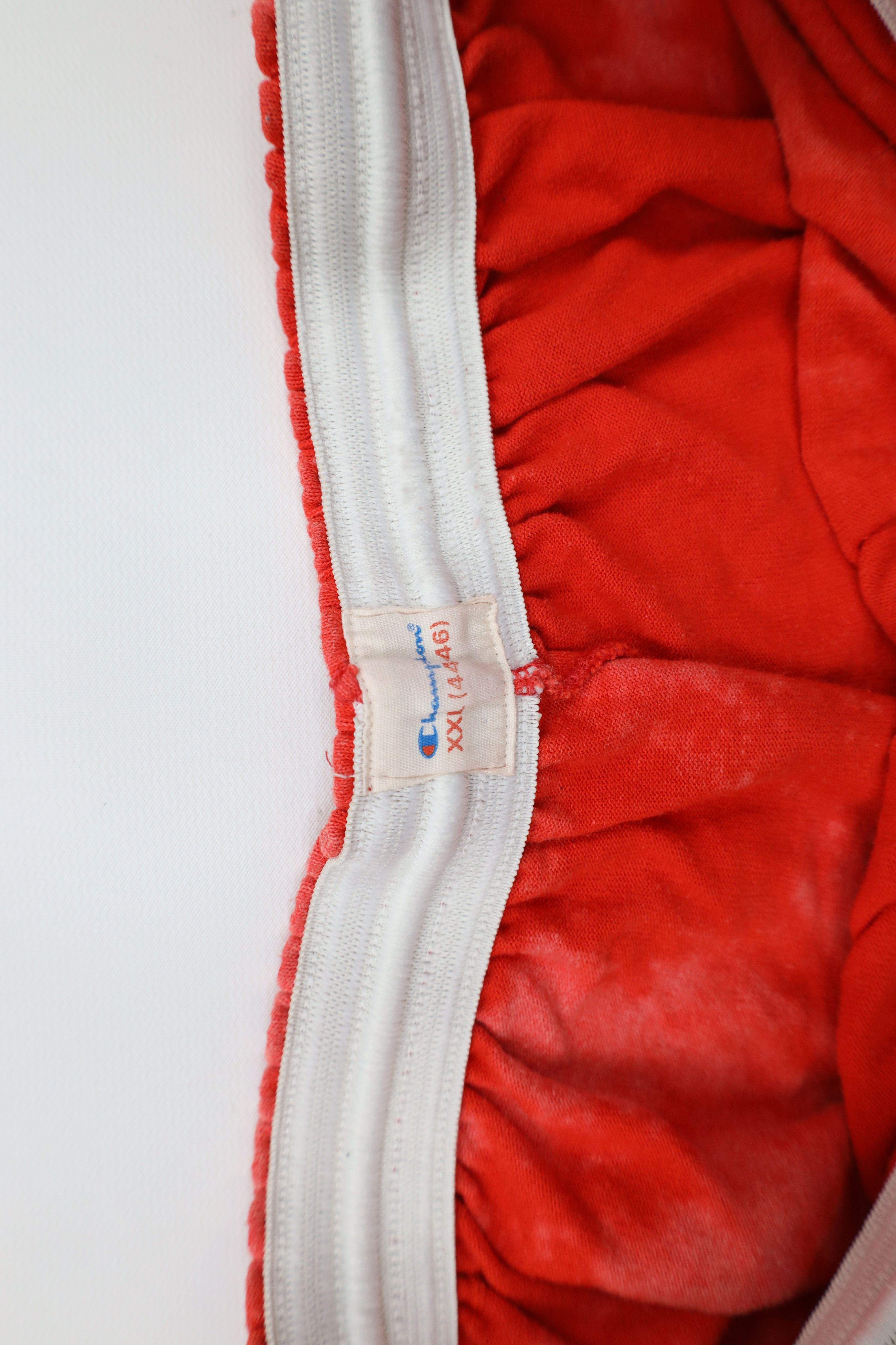 Champion × Vintage Vintage 90s Champion Spell Acid Wash Heavyweight Shorts Red Size US 38 / EU 54 - 4 Thumbnail