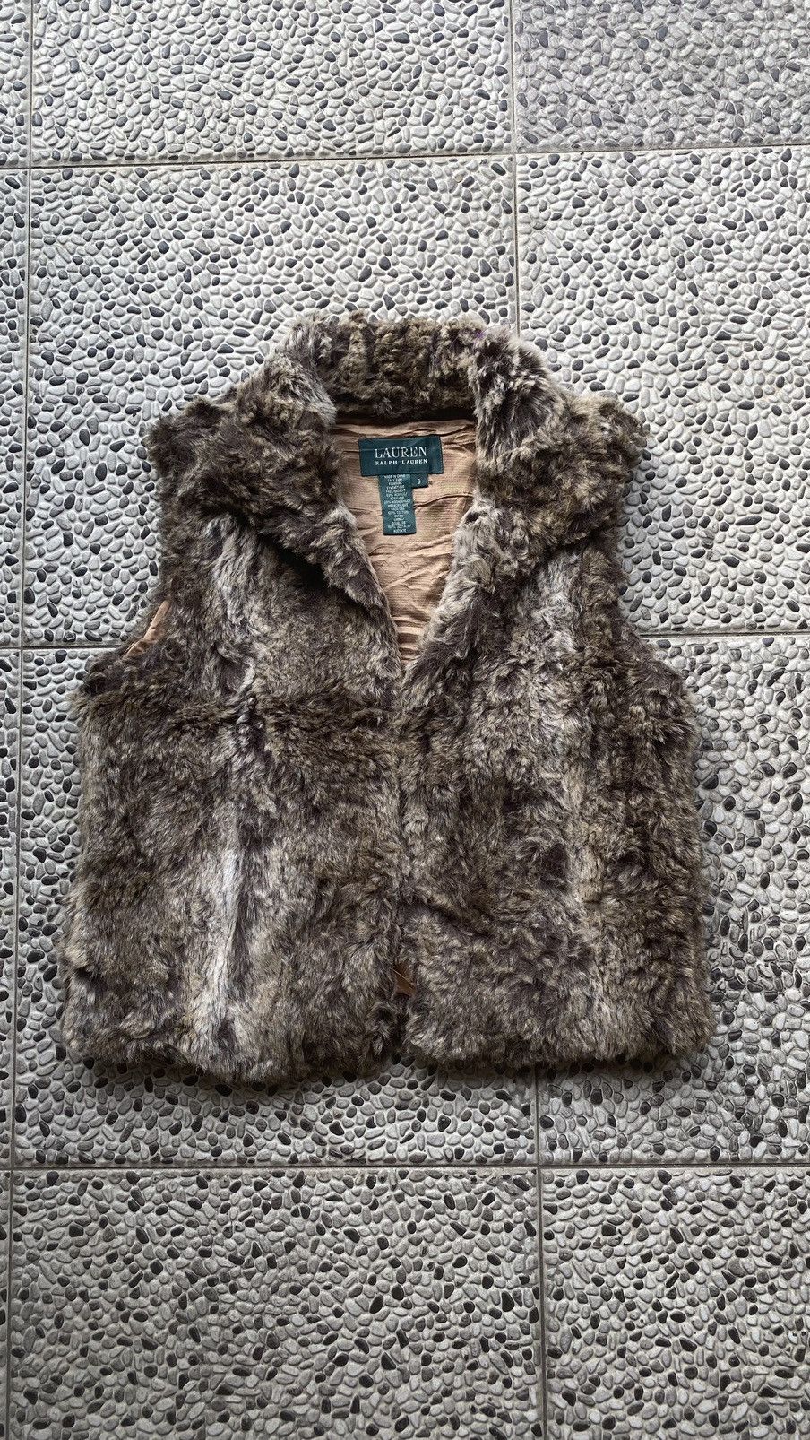 If Six Was Nine × Lauren Ralph Lauren × Ralph Lauren Y2K Lauren Ralph Lauren Croped Faux Fur Vest Size S / US 4 / IT 40 - 1 Thumbnail