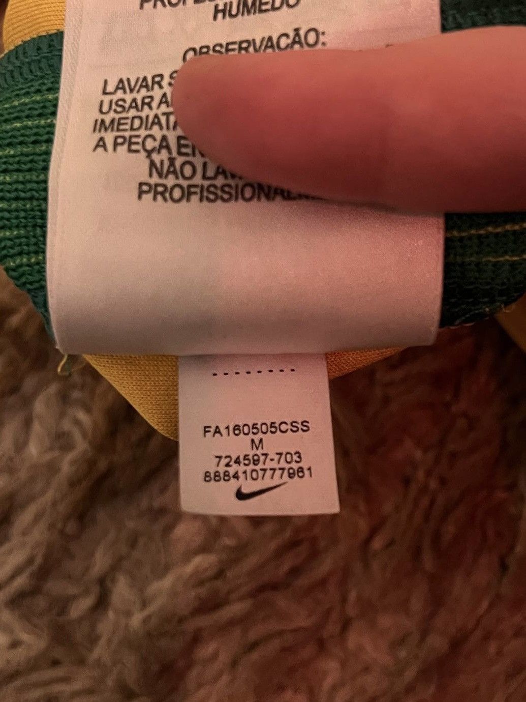 Nike Brasil Nike 2016-2017 Soccer Shirt Size US M / EU 48-50 / 2 - 7 Thumbnail