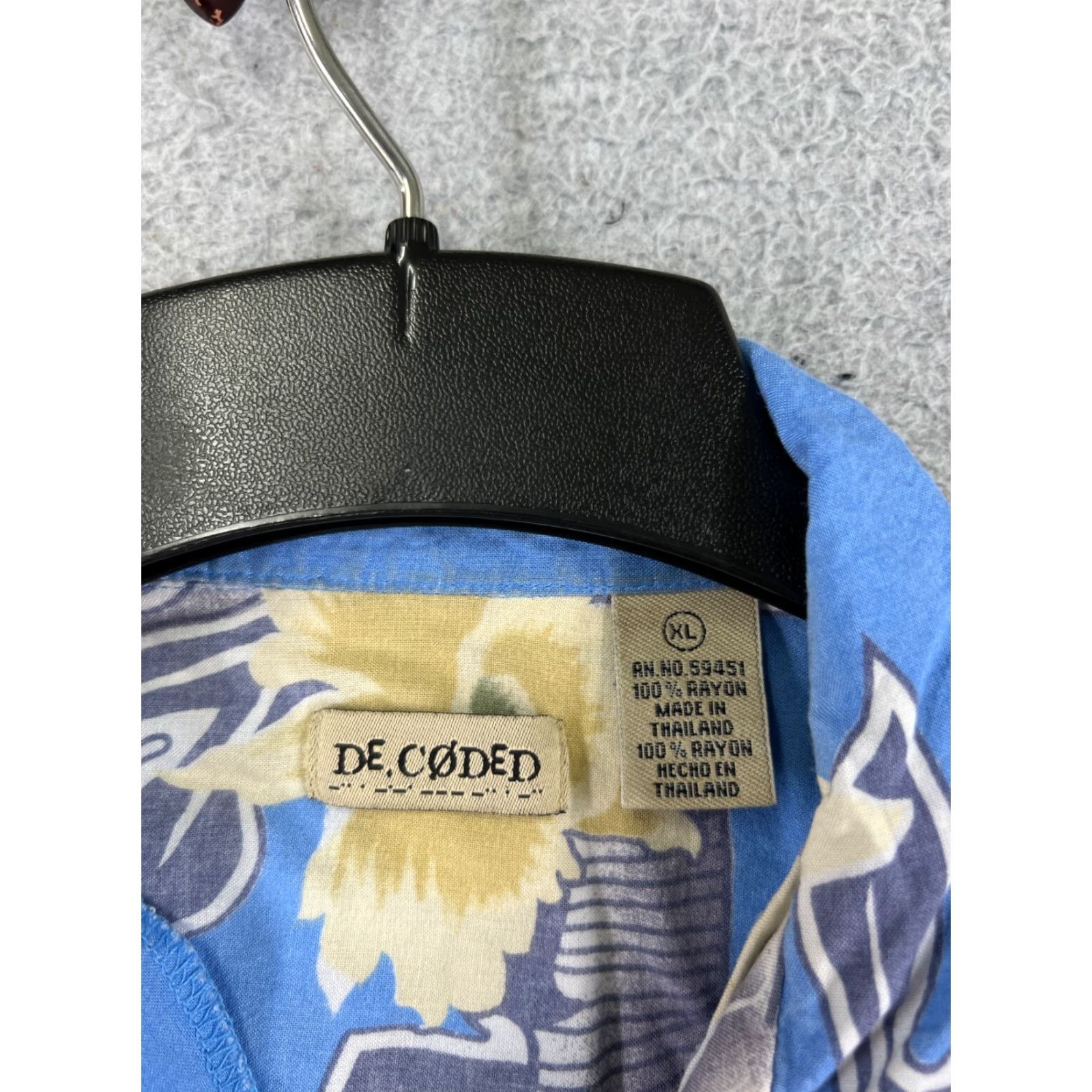 Vintage Decoded Shirt Men XL Blue Floral Hawaiian 100% Rayon Button-Up Aloha Luau Vacation Resort Casual Mens Shirt Size US XL / EU 56 / 4 - 7 Thumbnail