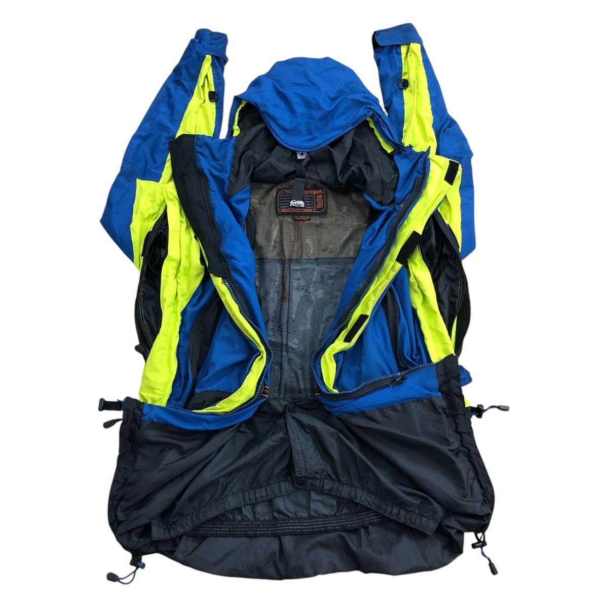 Nike Vtg Nike ACG 00s Lungs Era Waterproof Storm Fit Tech Jacket Size US M / EU 48-50 / 2 - 4 Thumbnail