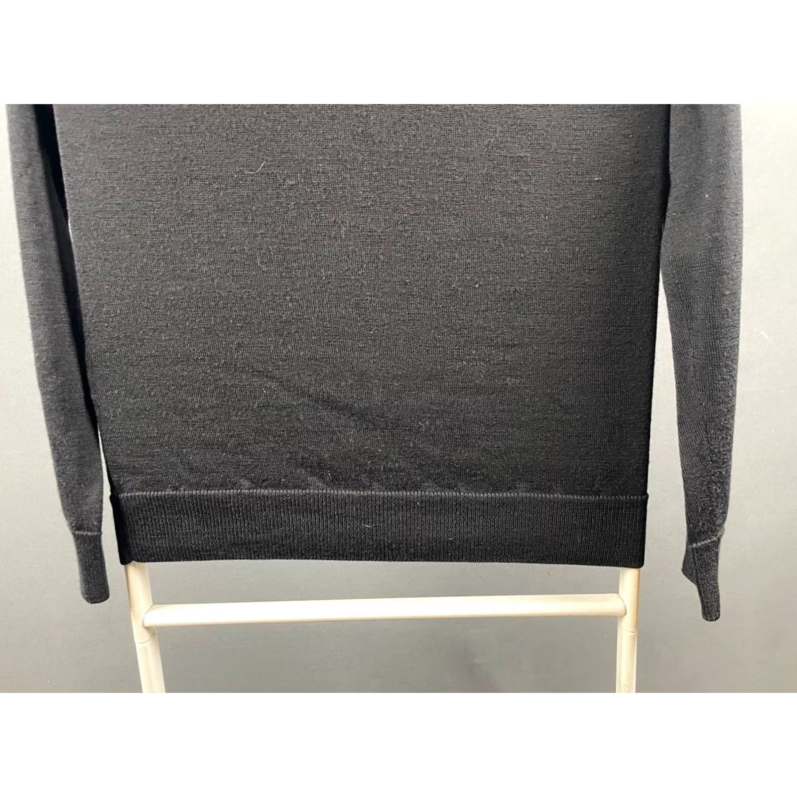 Fred Perry Fred Perry Sweater Mens Size S Black Merino Wool V-Neck Long Sleeve Comfort Size US S / EU 44-46 / 1 - 6 Thumbnail