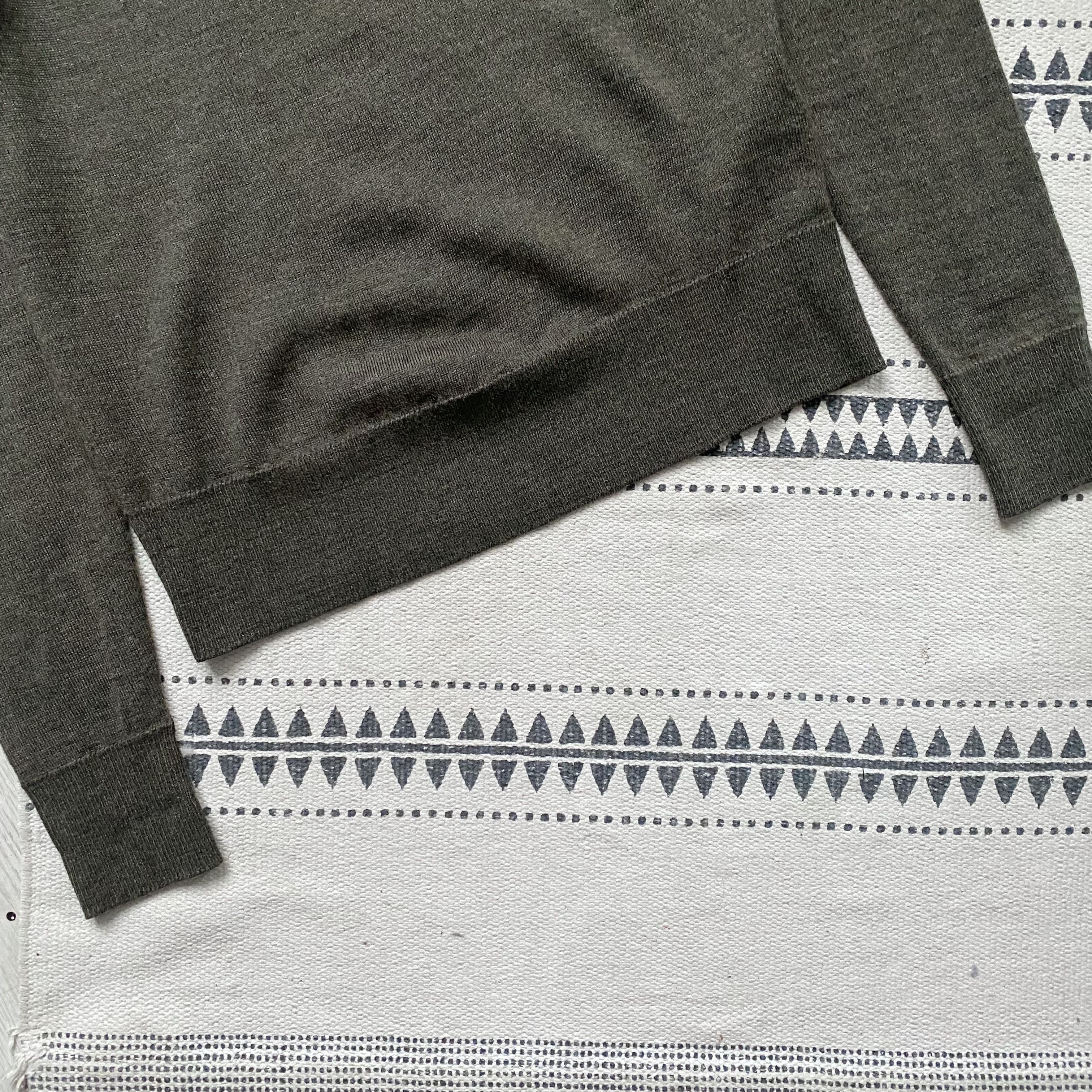 Belstaff Bellstaf Wool Sweater Military stule with patch Size US XS / EU 42 / 0 - 4 Thumbnail