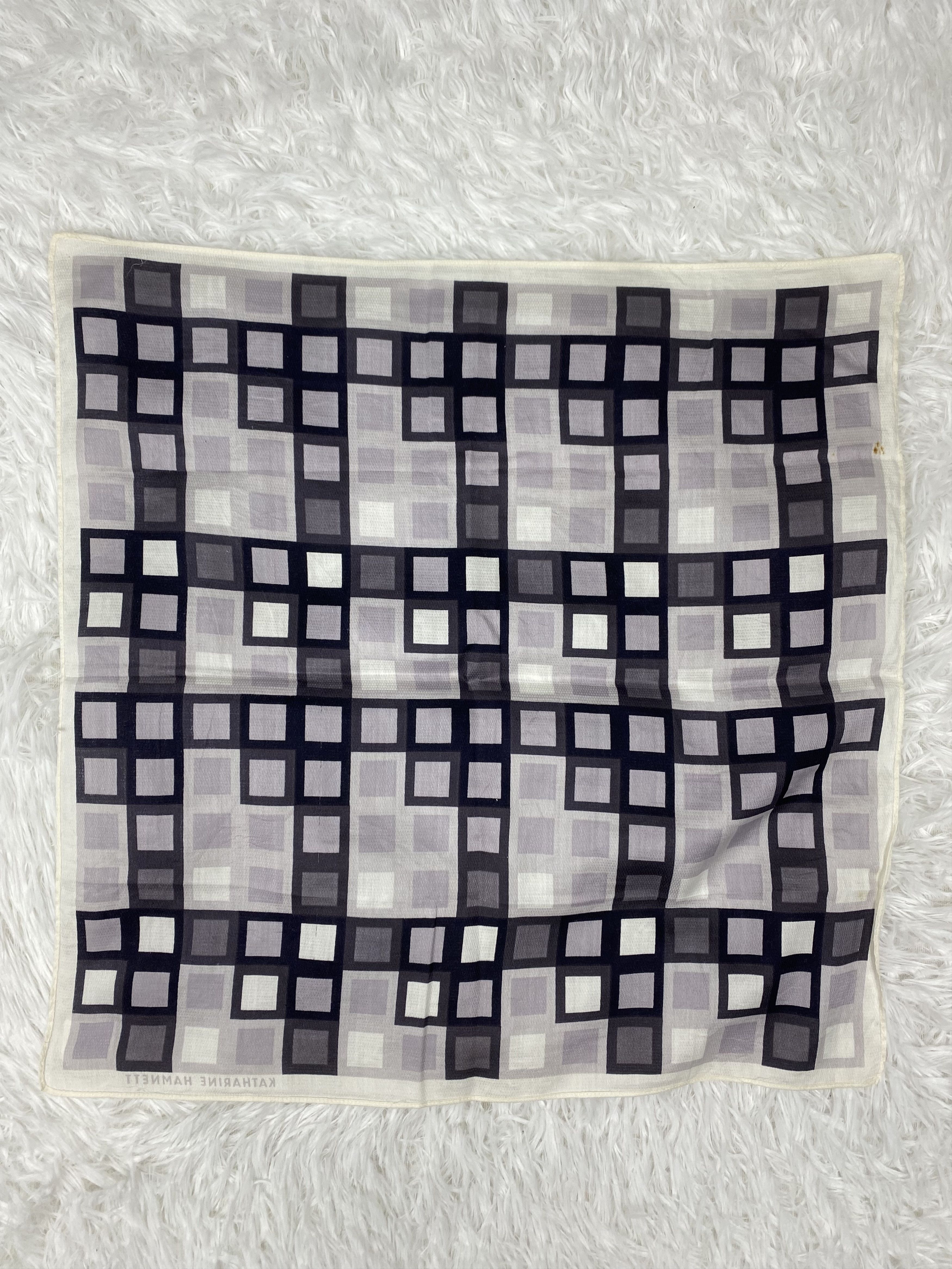 Katharine Hamnett London × Vintage Vintage Katharine Hamnett Handkerchief Neckerchief PH0781 Size ONE SIZE - 4 Thumbnail