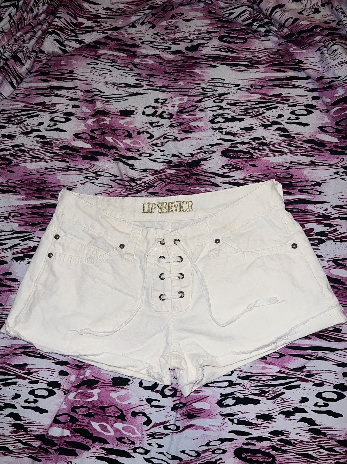 Lip Service Lip Service lace up shorts ➕🏴‍☠️ Size 26" / US 2 / IT 38 - 7 Thumbnail