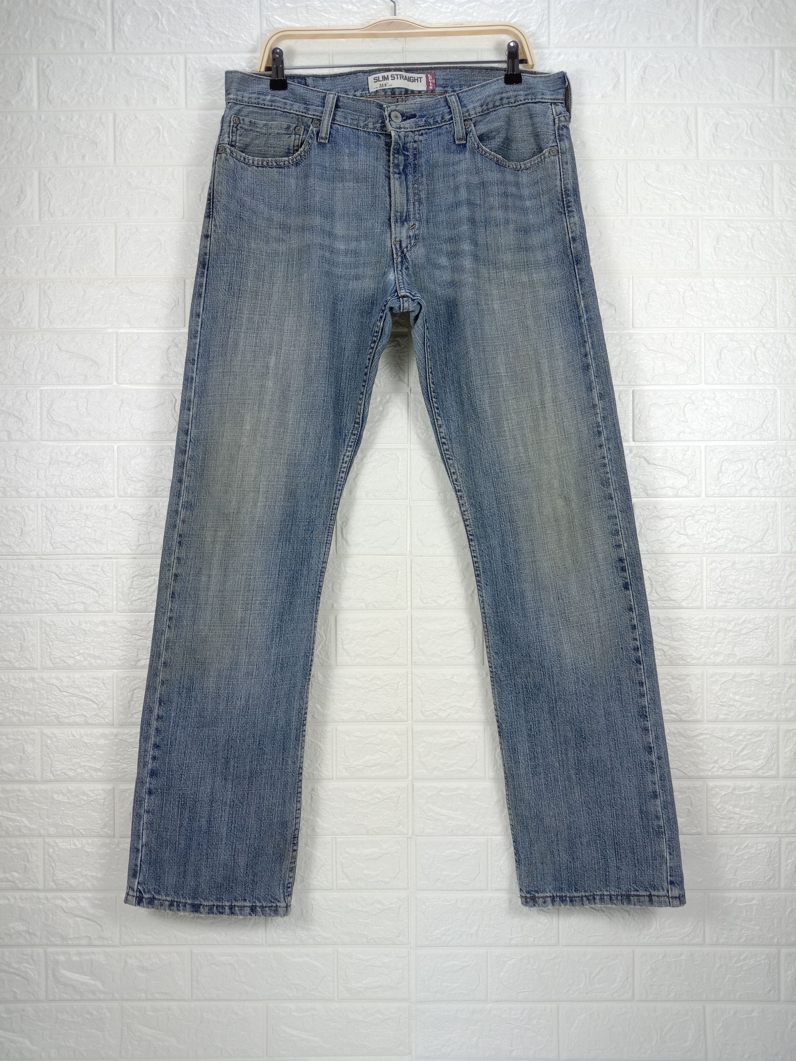 Vintage Levi's 514 Jeans Blue Wash Slim Straight Denim