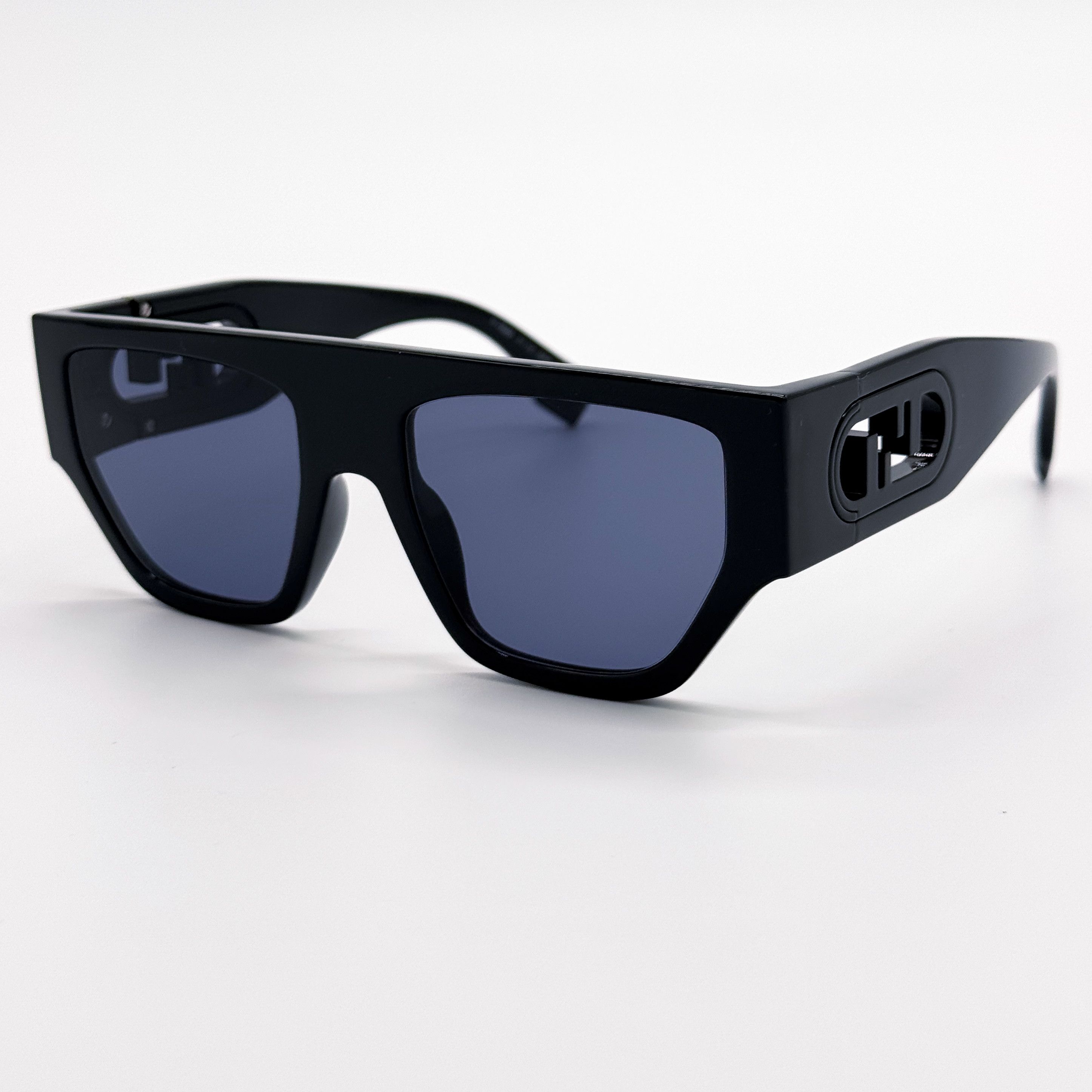 Fendi NEW FENDI FE40108U 01V SHINY UNISEX SUNGLASSES FENDI Size ONE SIZE - 2 Thumbnail