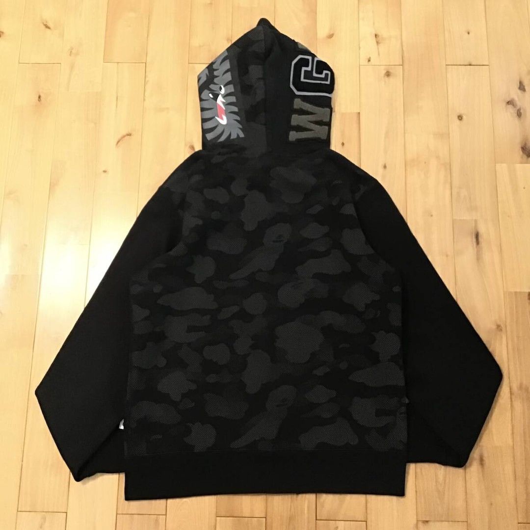 Bape BAPE Reflective camo shark full zip hoodie a bathing ape Size US L / EU 52-54 / 3 - 3 Thumbnail
