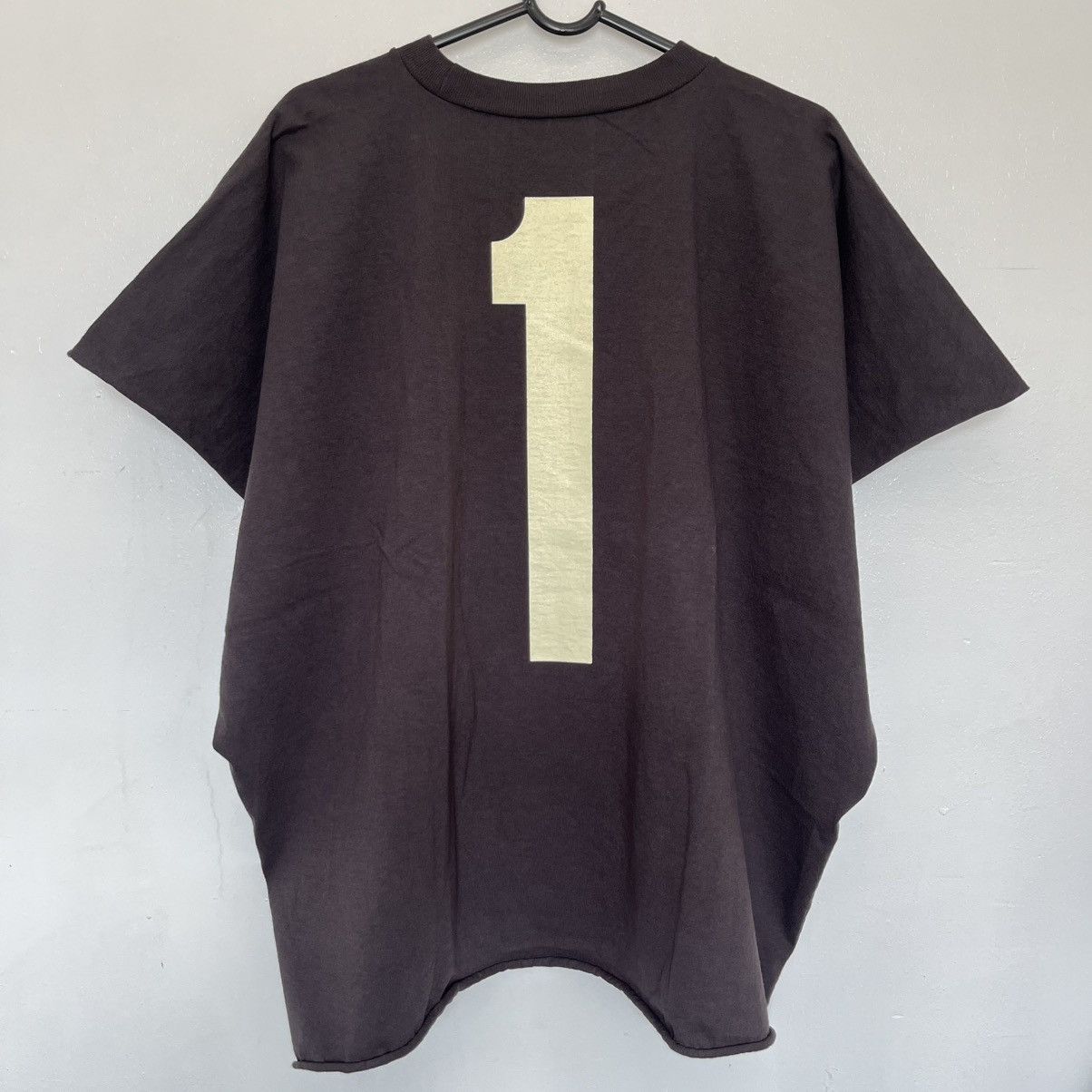 Yeezy Yeezy One Box Tee Size US XL / EU 56 / 4 - 1 Thumbnail