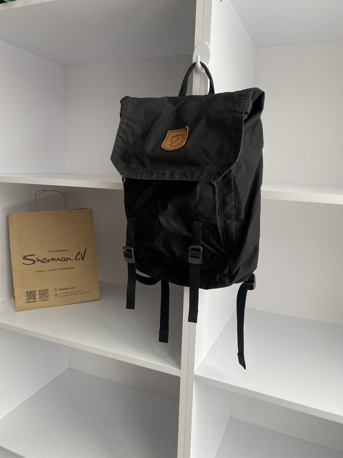 Fjallraven × Vintage Vintage Fjallraven Unisex Black Large G-1000 Laptop Backpack Size ONE SIZE - 4 Thumbnail