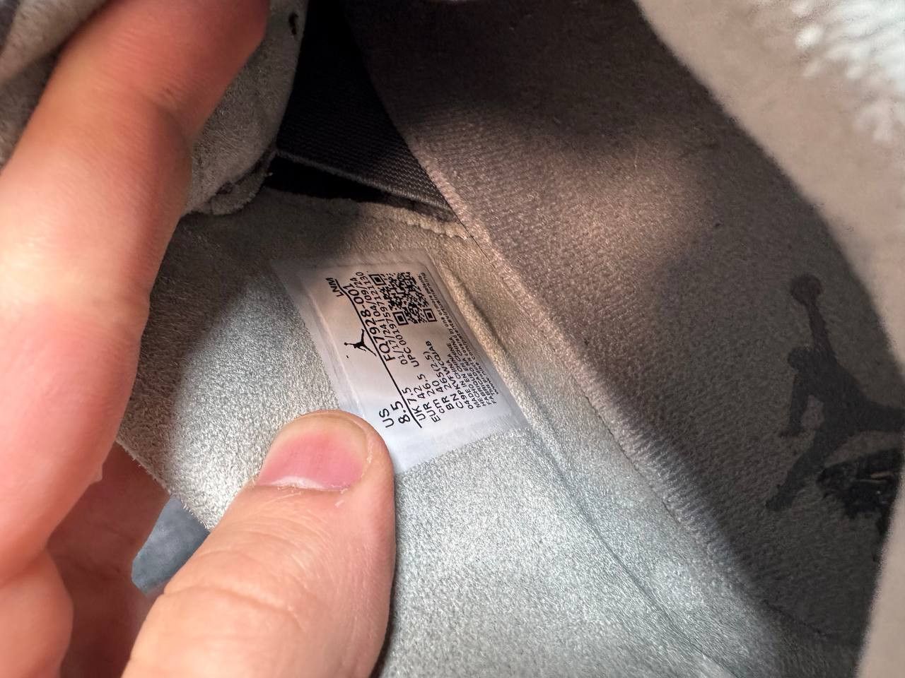 Jordan Brand Size 8.5 | Jordan 4 Wet Cement No Box | Pre-Owned Size US 8.5 / EU 41-42 - 5 Thumbnail