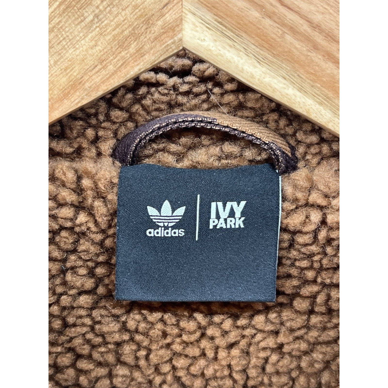 Adidas adidas IVY Park Monogram Denim Sherpa Collar Jacket Unisex Size US XL / EU 56 / 4 - 3 Thumbnail
