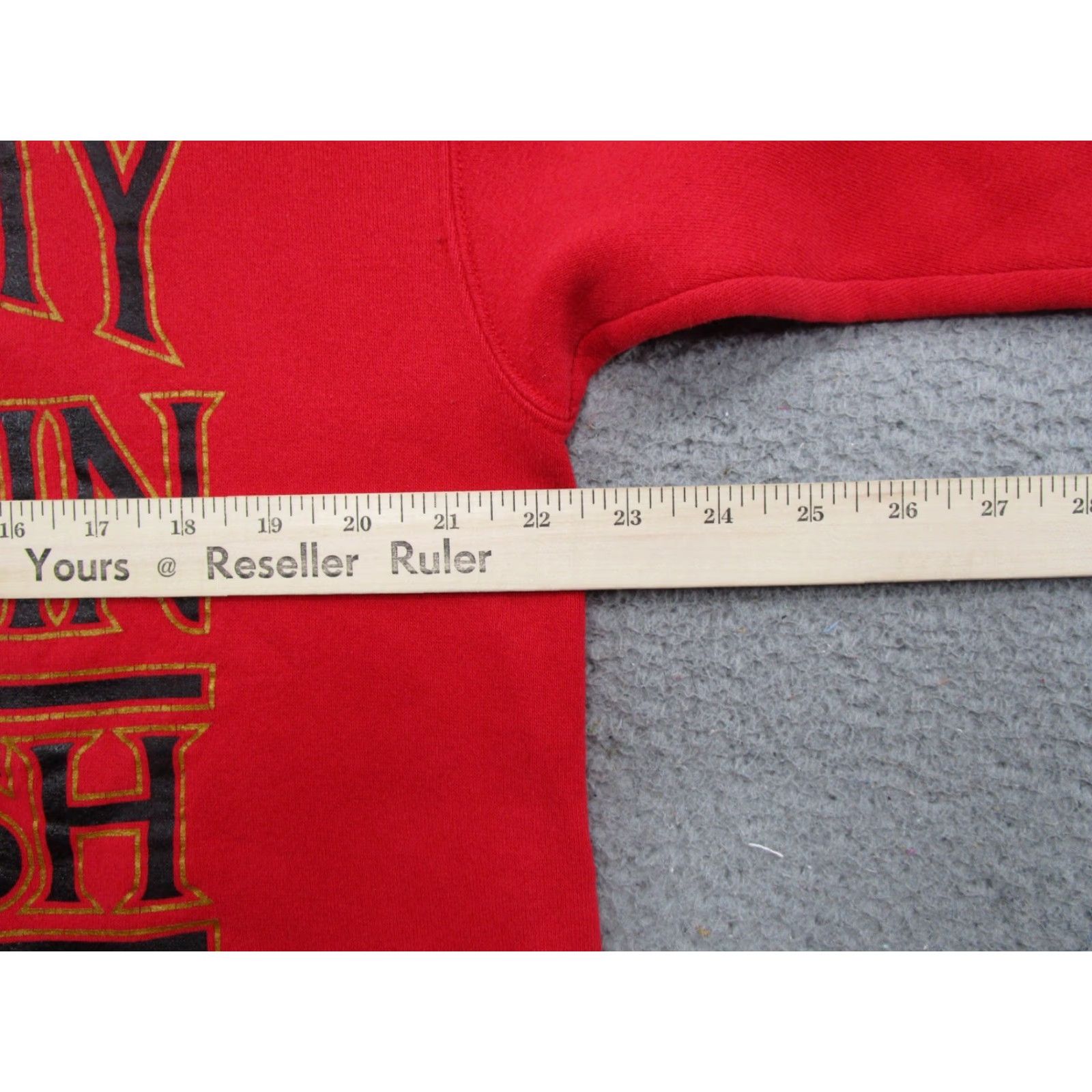 Soffe VINTAGE Wisconsin Oshkosh Spell Out Red Sweatshirt Mens L Size US L / EU 52-54 / 3 - 6 Thumbnail