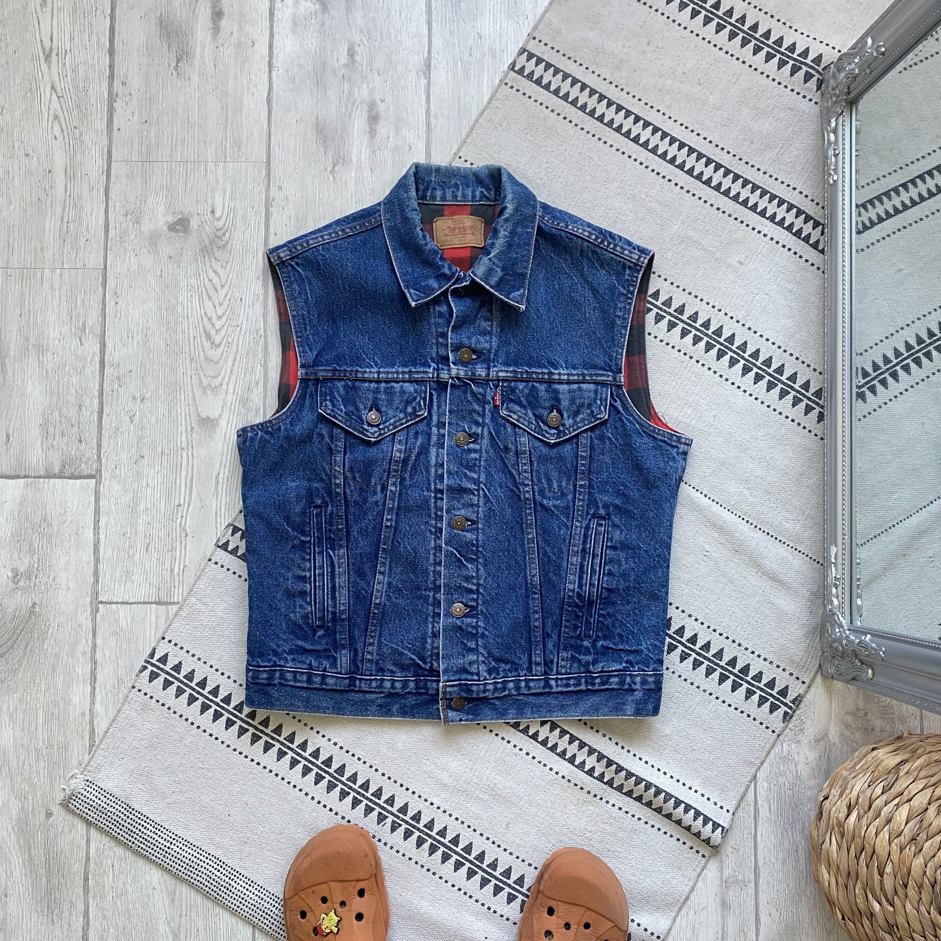 Levi's Vintage Clothing Vintage Levis denim Vest Jacket jeans Plaid lining Size US M / EU 48-50 / 2 - 1 Thumbnail
