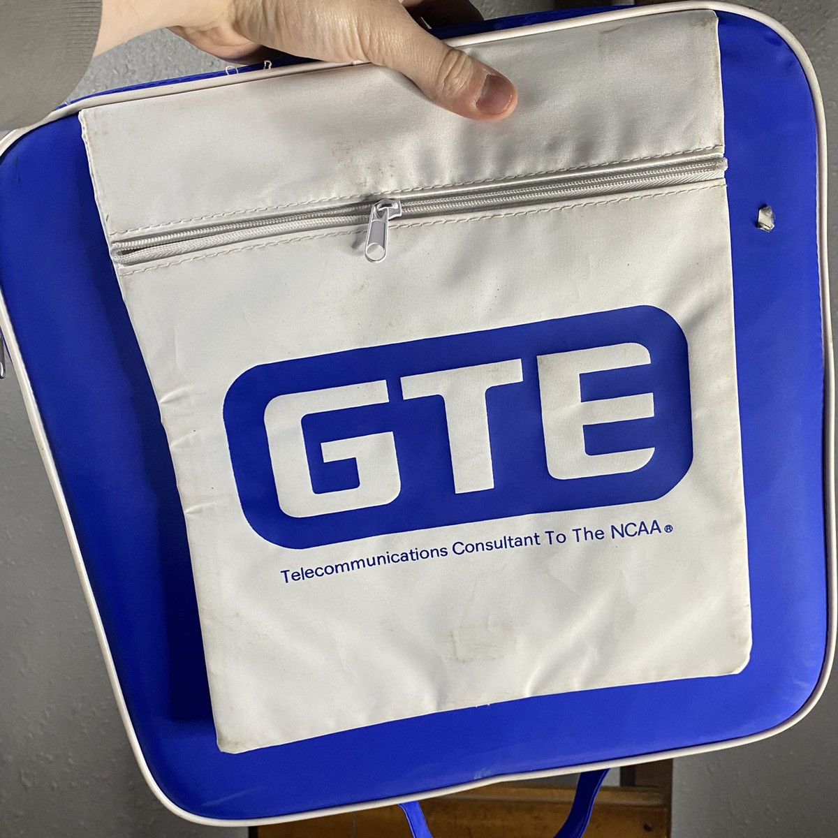 Vintage 1997 Final Four Seat Cushion Size ONE SIZE - 2 Thumbnail