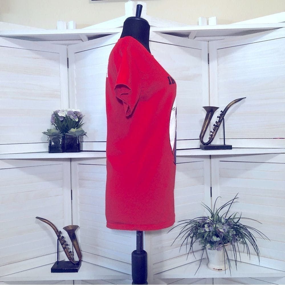Gildan Disney Cruella Devile “Non Sense in the Nest” red t-shirt S Size S / US 4 / IT 40 - 4 Thumbnail