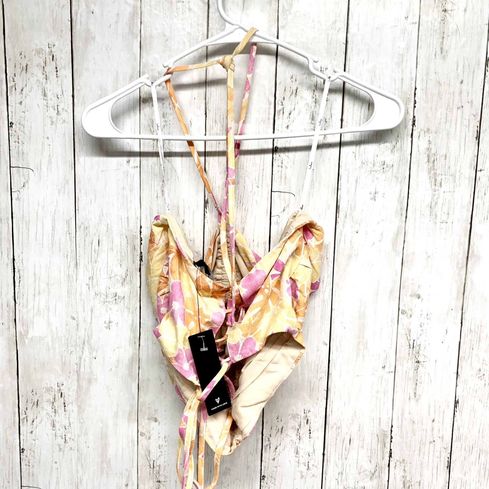 Other Lulus Cropped Size M Floral Halter Tie Neck Ruched Front NWT Size M / US 6-8 / IT 42-44 - 4 Thumbnail