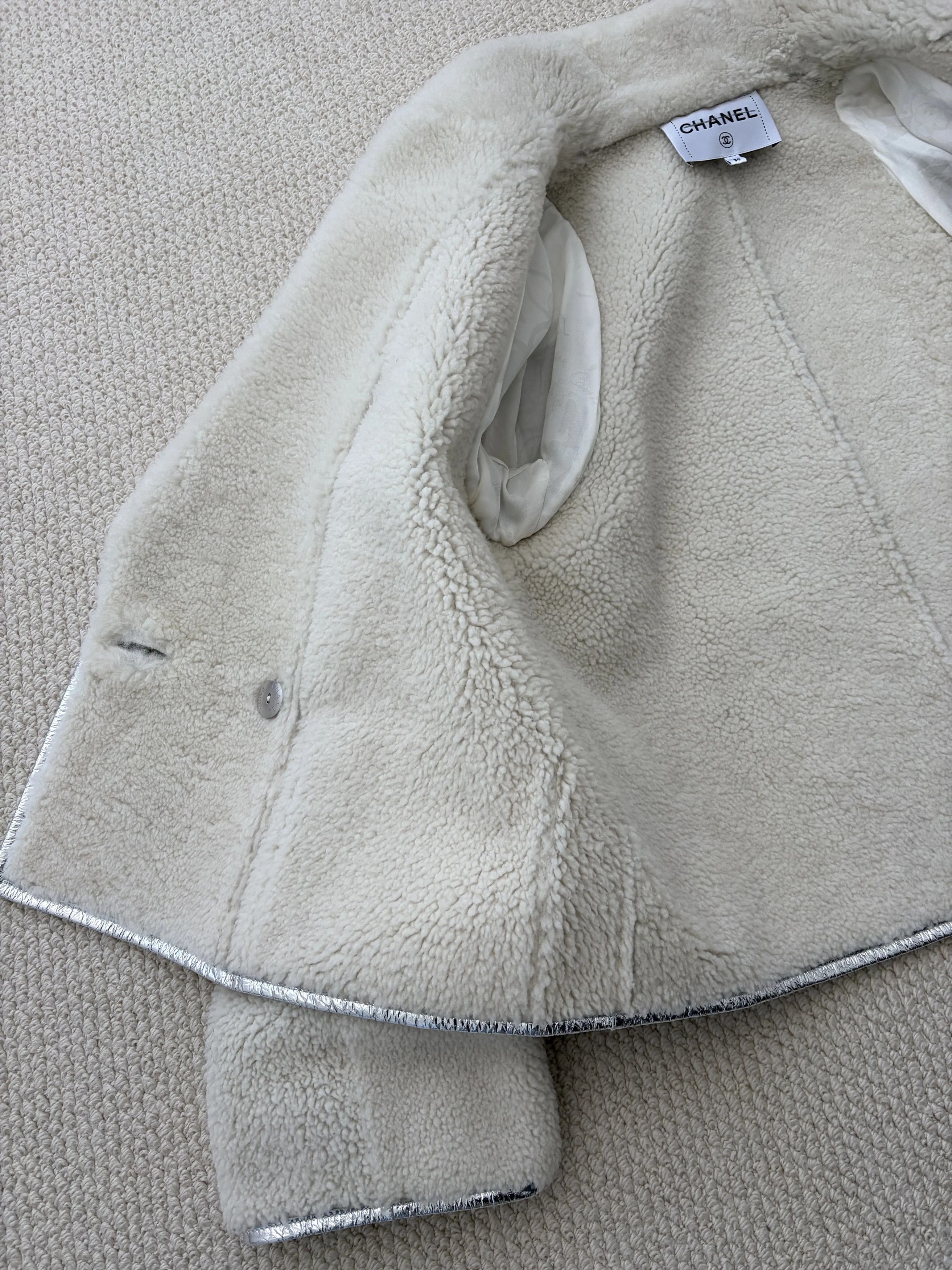 Chanel Chanel Metallic Silver Shearling Coat. Size XS / US 0-2 / IT 36-38 - 17 Thumbnail