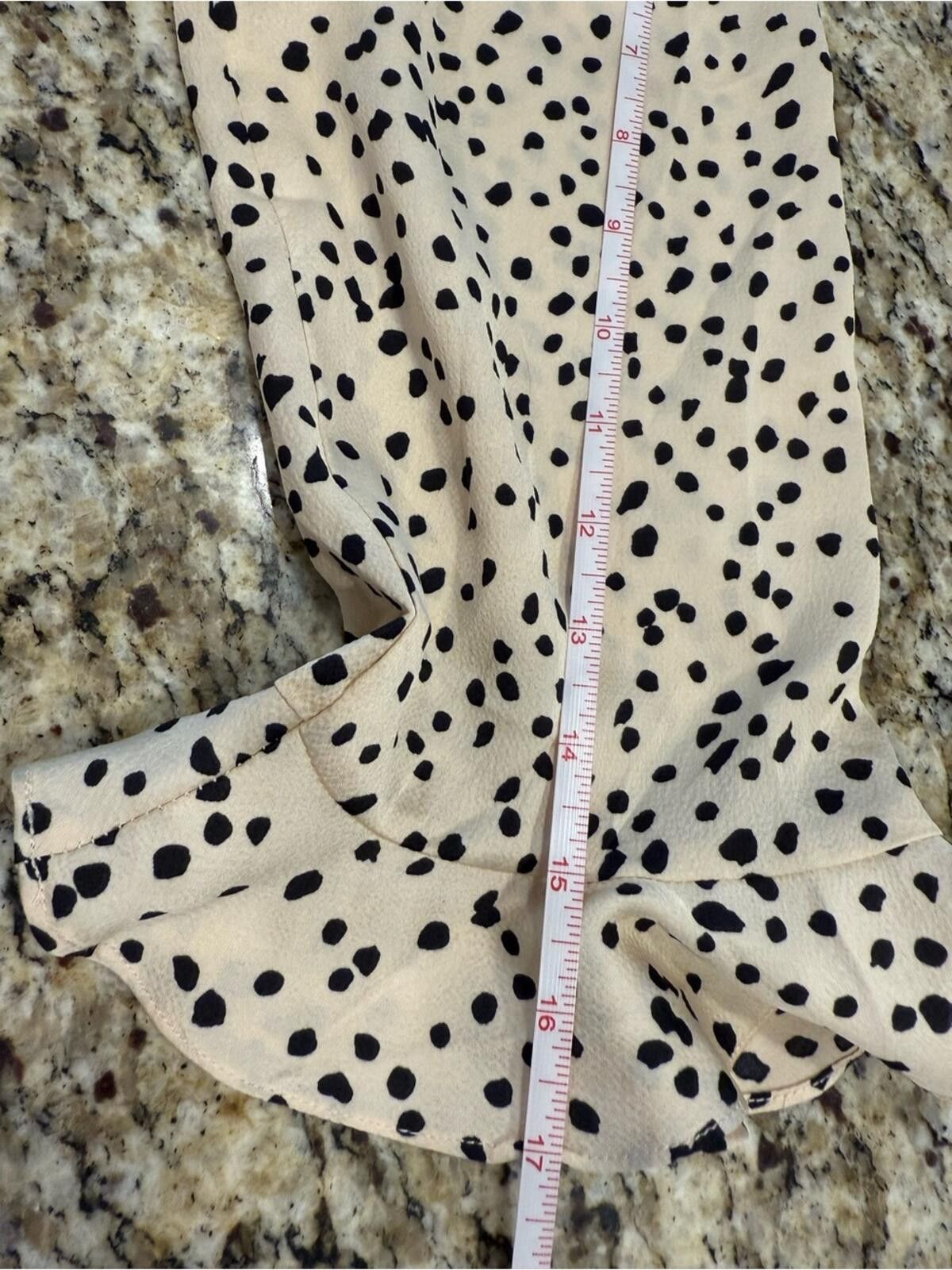Eastland Easel cream & black polka dot top V neck rufuffles SZ LG Size L / US 10 / IT 46 - 11 Thumbnail