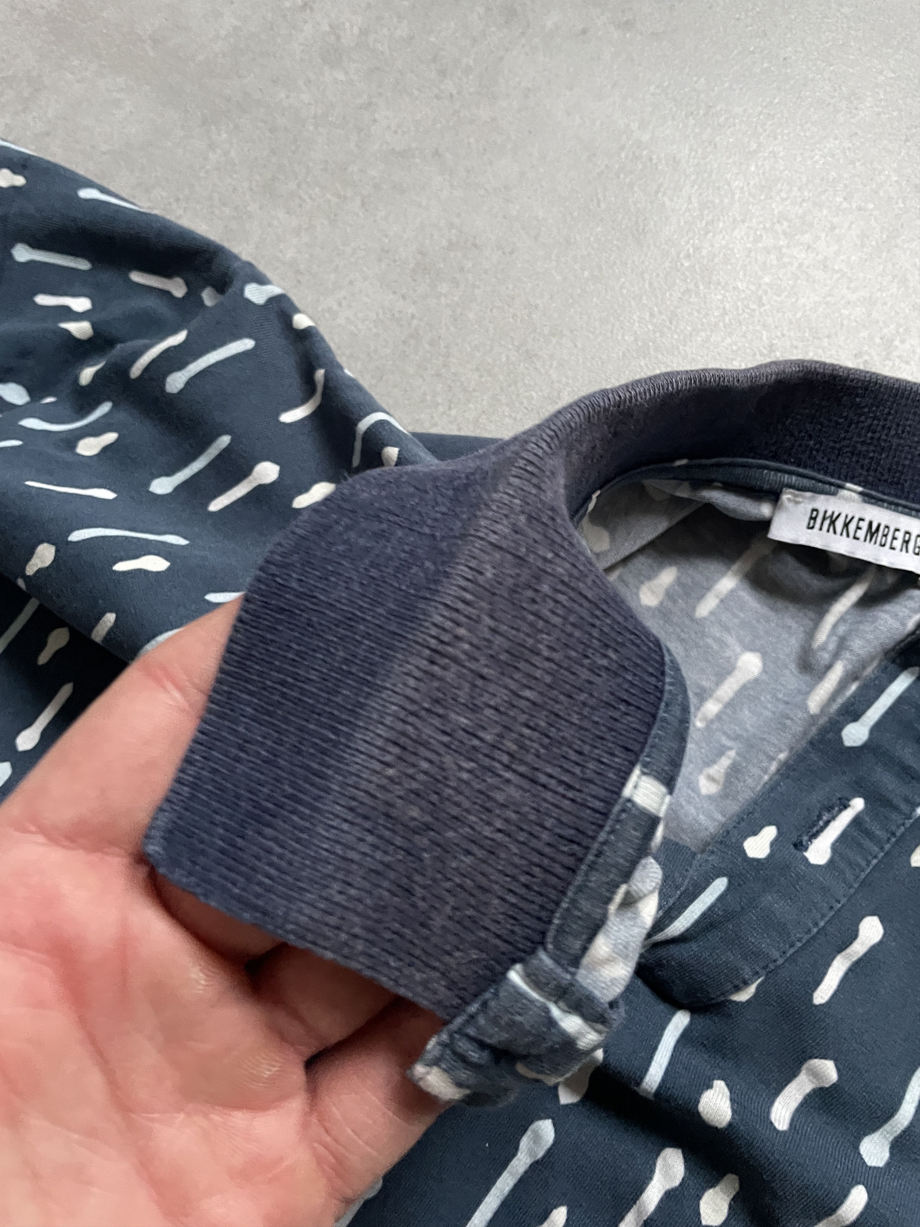 Dirk Bikkembergs ARCHIVE DIRK BIKKEMBERGS PATTERN NAVY POLO Size US XL / EU 56 / 4 - 3 Thumbnail