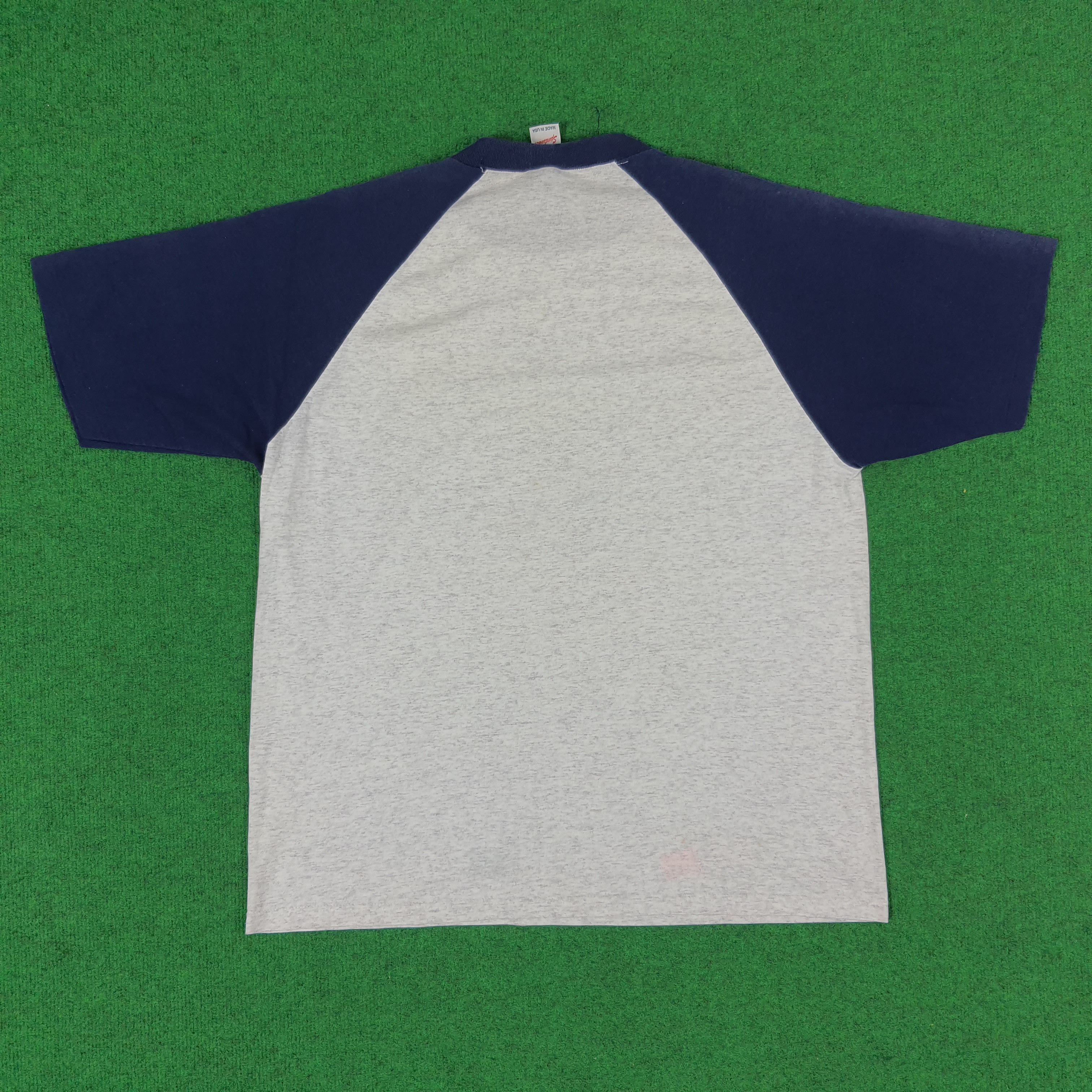 NFL × Vintage Vintage NFL GEORGETOWN Hoyas Football Sports Raglan Tshirt Size US XL / EU 56 / 4 - 3 Thumbnail