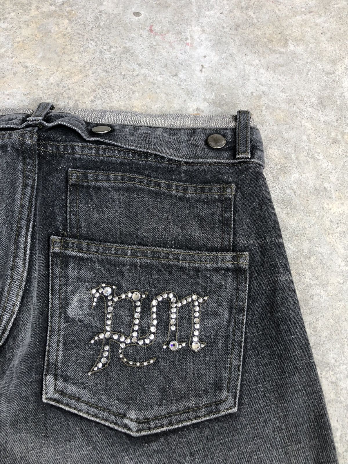 If Six Was Nine Japanese Platium Moussy Flared Jeans Distressee Jeans Size US 31 - 14 Thumbnail