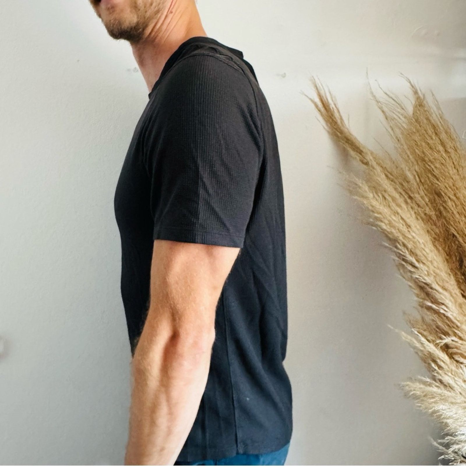 Lululemon MEN LULULEMON Black Graphite Waffle Knit Gym Tee Shirt Top Size US S / EU 44-46 / 1 - 3 Thumbnail