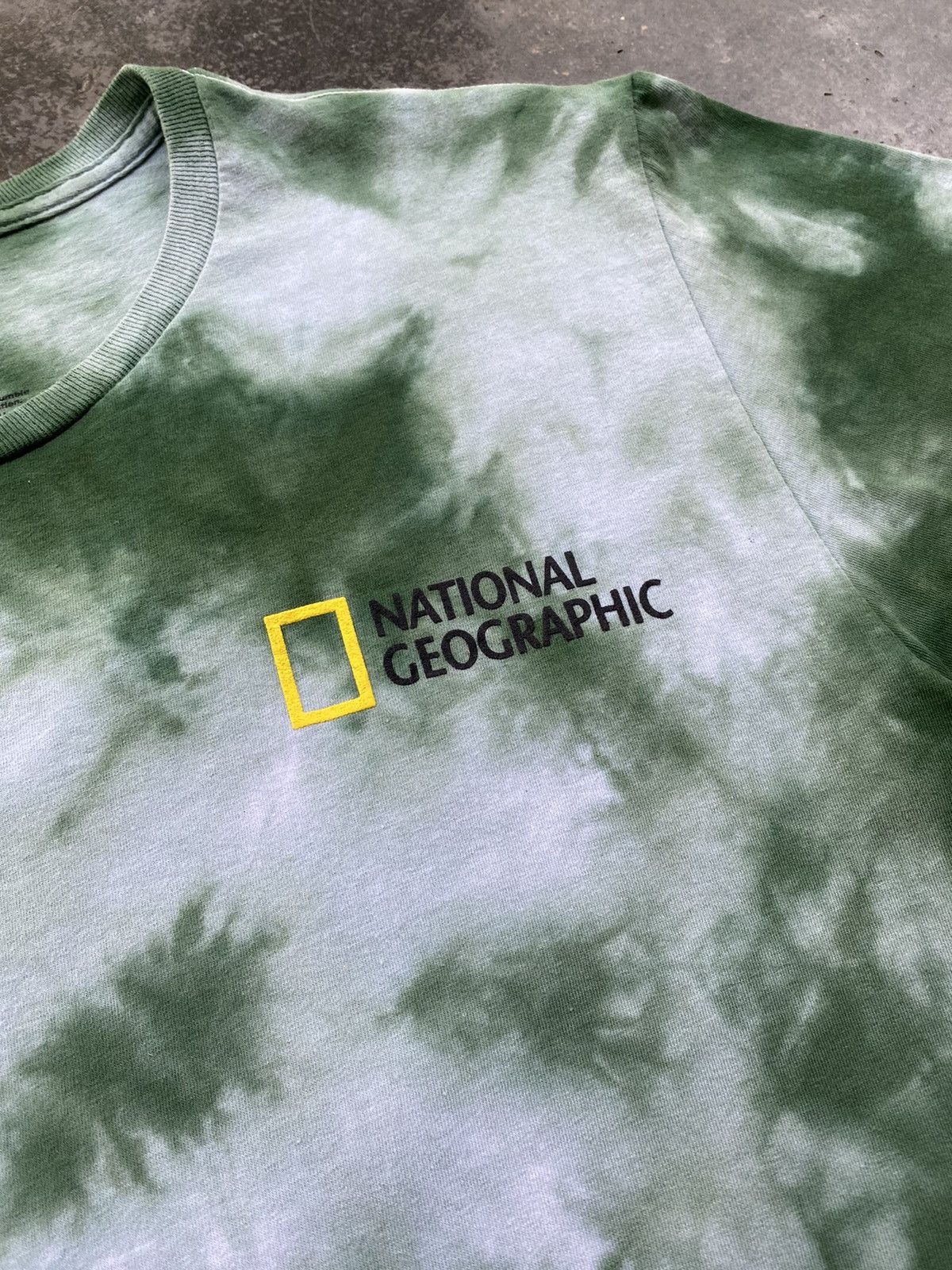 Vintage National Geographic Tie Dye Rare Tees Size US L / EU 52-54 / 3 - 3 Thumbnail