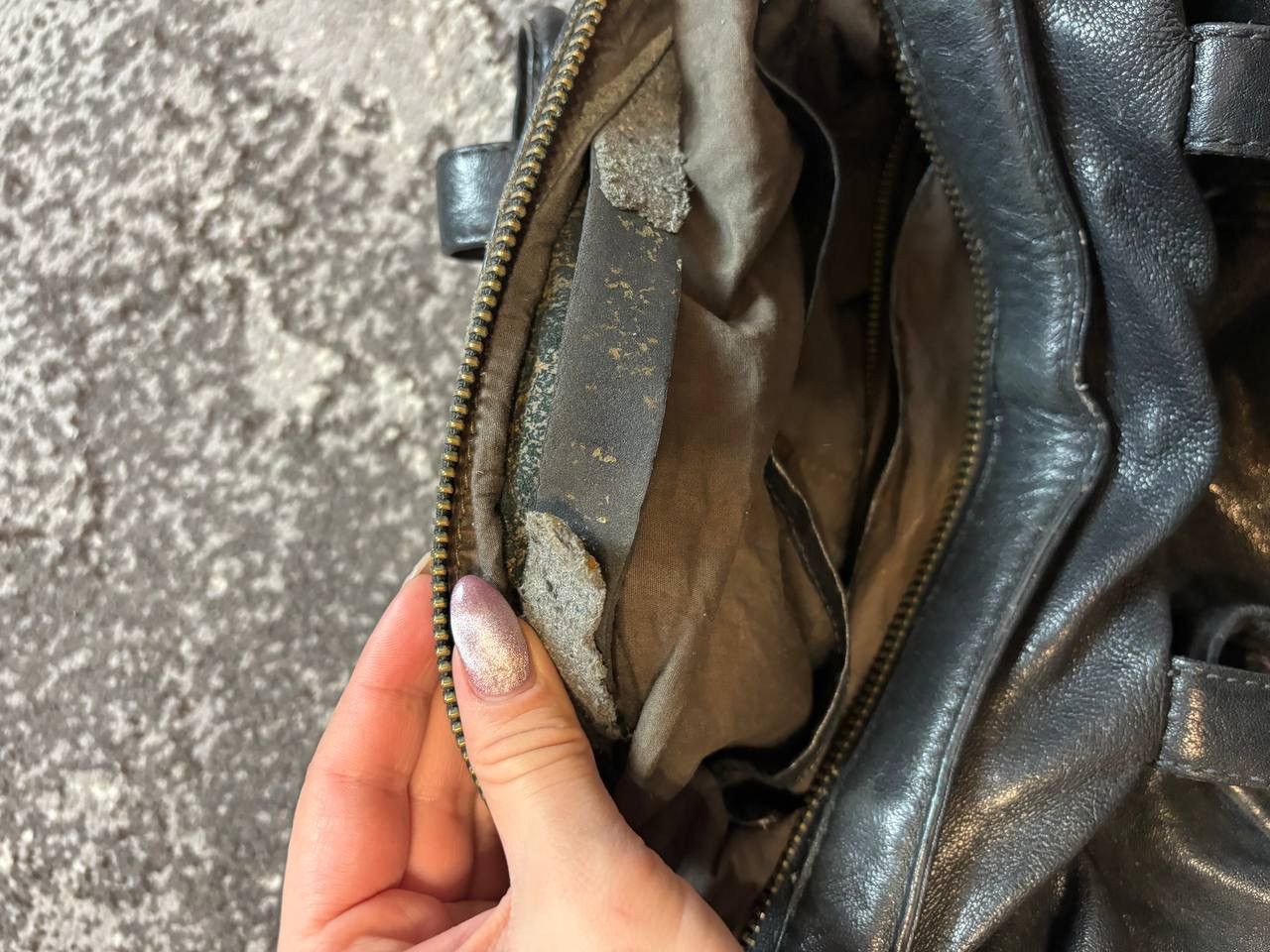 Allsaints × Vintage Vintage Y2K Allsaints Leather Archival Opium Shoulder Bag Size ONE SIZE - 3 Thumbnail