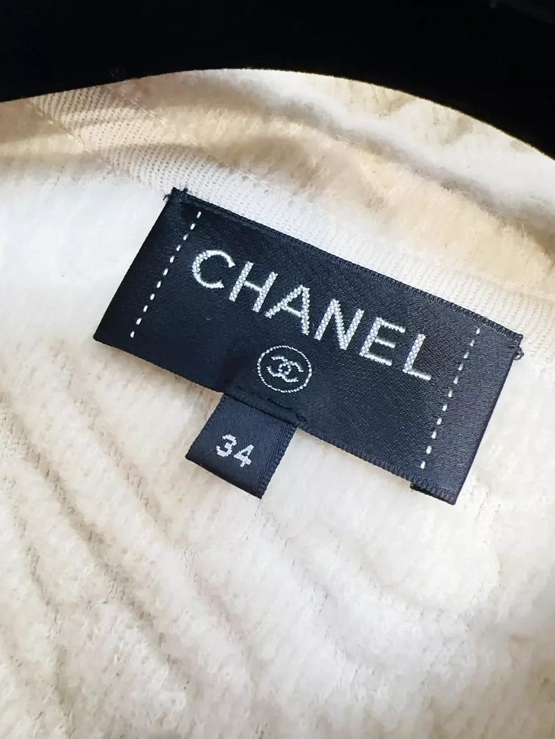Chanel Chanel Beige full-printed logo long-sleeved jacket Size XXS / US 00 / IT 34 - 7 Thumbnail