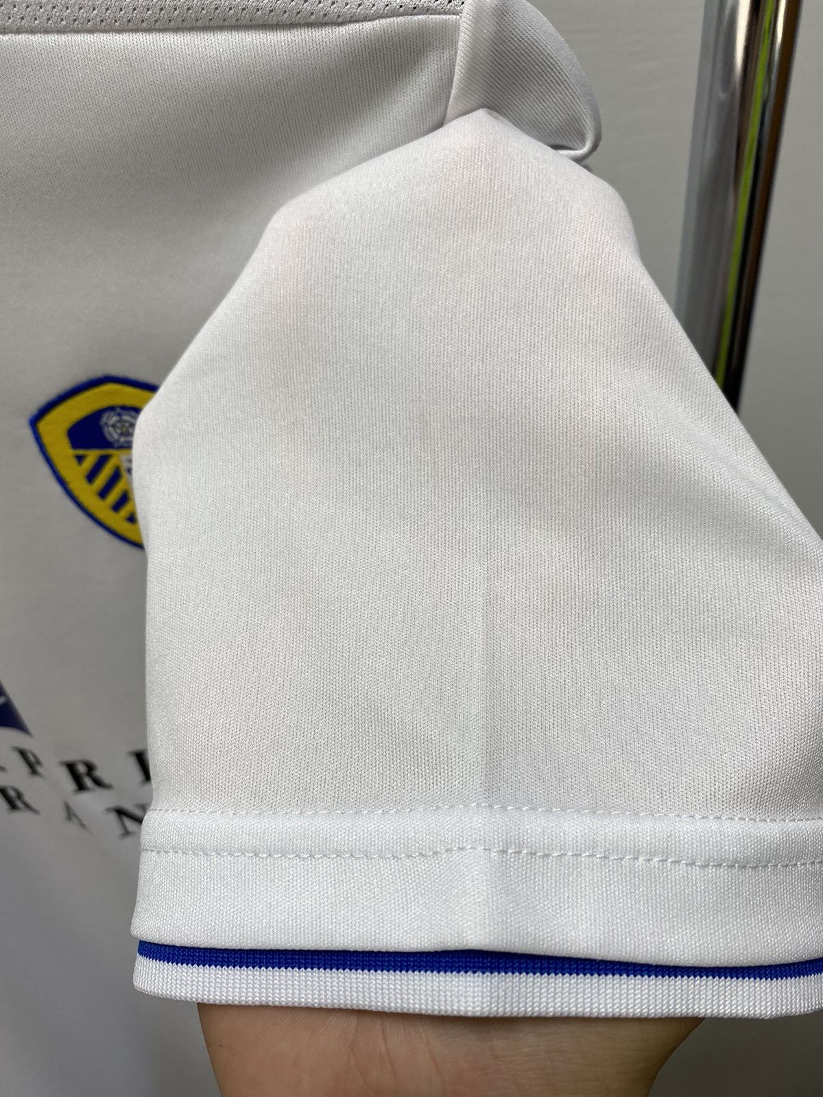 Macron × Vintage Leeds United 2013 2014 Home Soccer Jersey Size US S / EU 44-46 / 1 - 13 Thumbnail