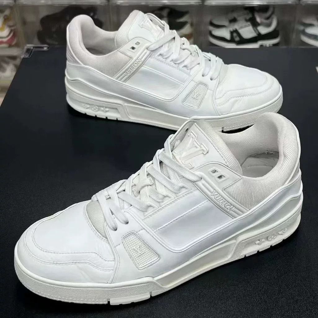 Louis Vuitton Louis Vuitton White Shoes Low Top Size US 10 / EU 43 - 1 Thumbnail