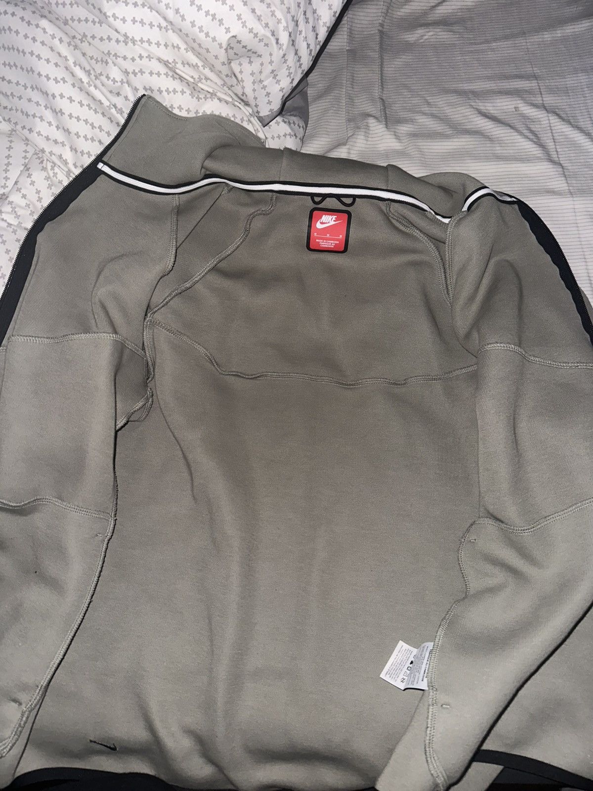 Nike Grey/Green Nike tech jacket Size US M / EU 48-50 / 2 - 2 Thumbnail