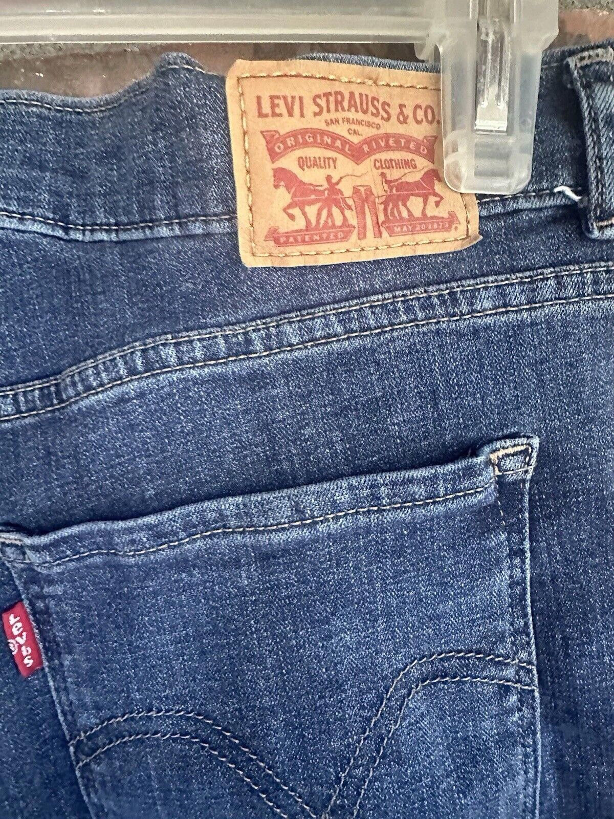 Levi's Levi's Women's Denim Shorts -- Size 30" / US 8 / IT 44 - 6 Thumbnail