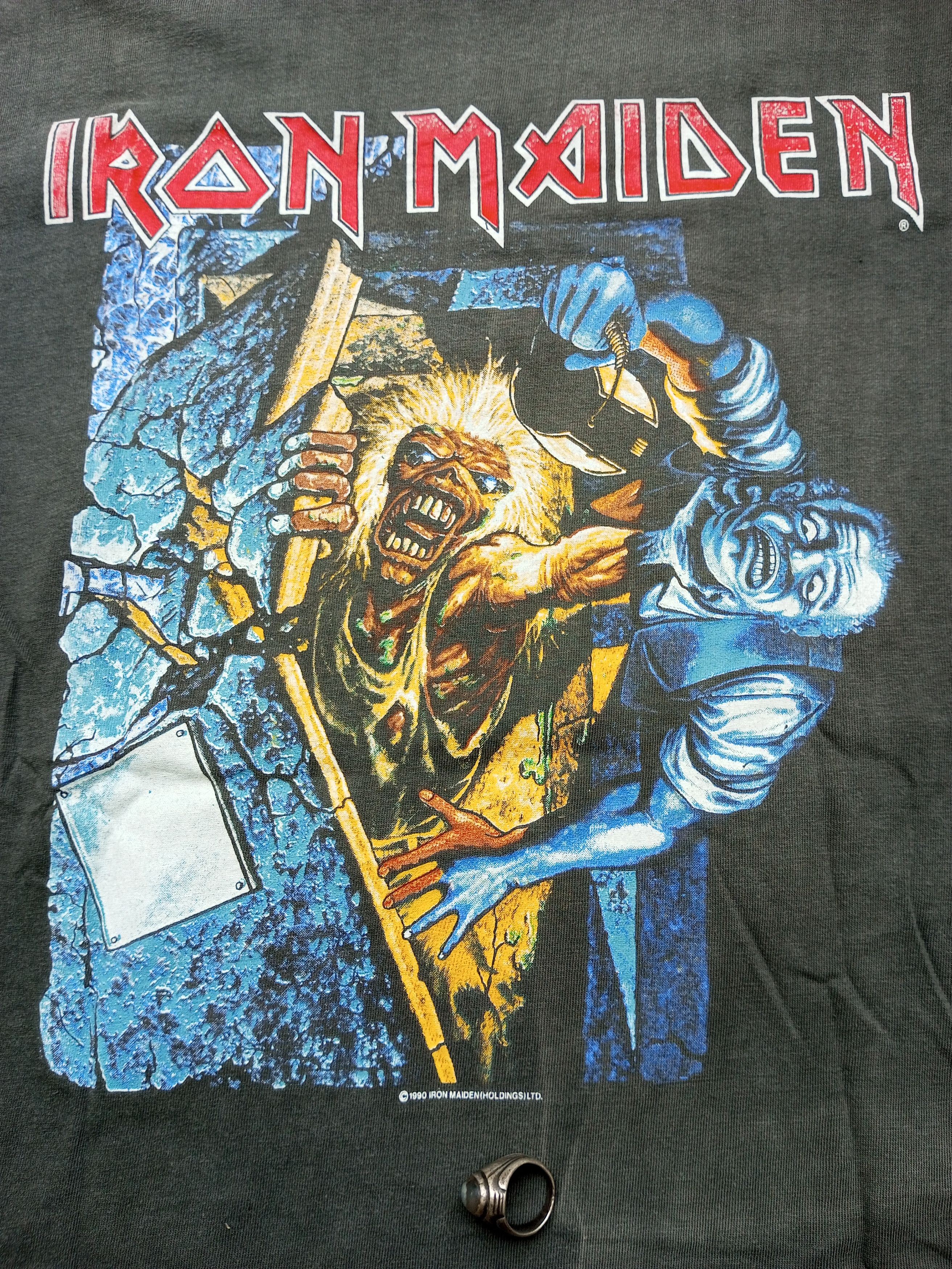 Band Tees Distressed Vintage 90s Iron Maiden sun faded tees Size US L / EU 52-54 / 3 - 9 Thumbnail