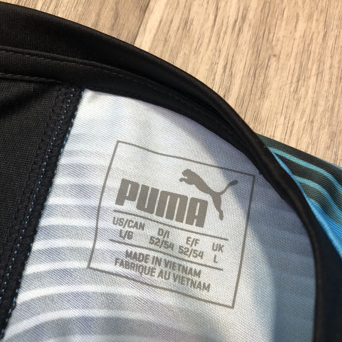 Puma Soccer Aid world Xl 2019 jersey #7 Cantona Size US L / EU 52-54 / 3 - 8 Thumbnail