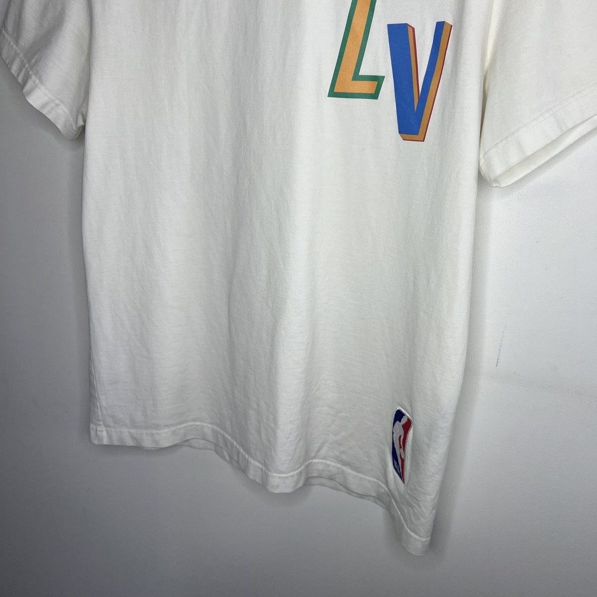Louis Vuitton × NBA Louis Vuitton NBA White Logo T-Shirt Size US M / EU 48-50 / 2 - 3 Thumbnail