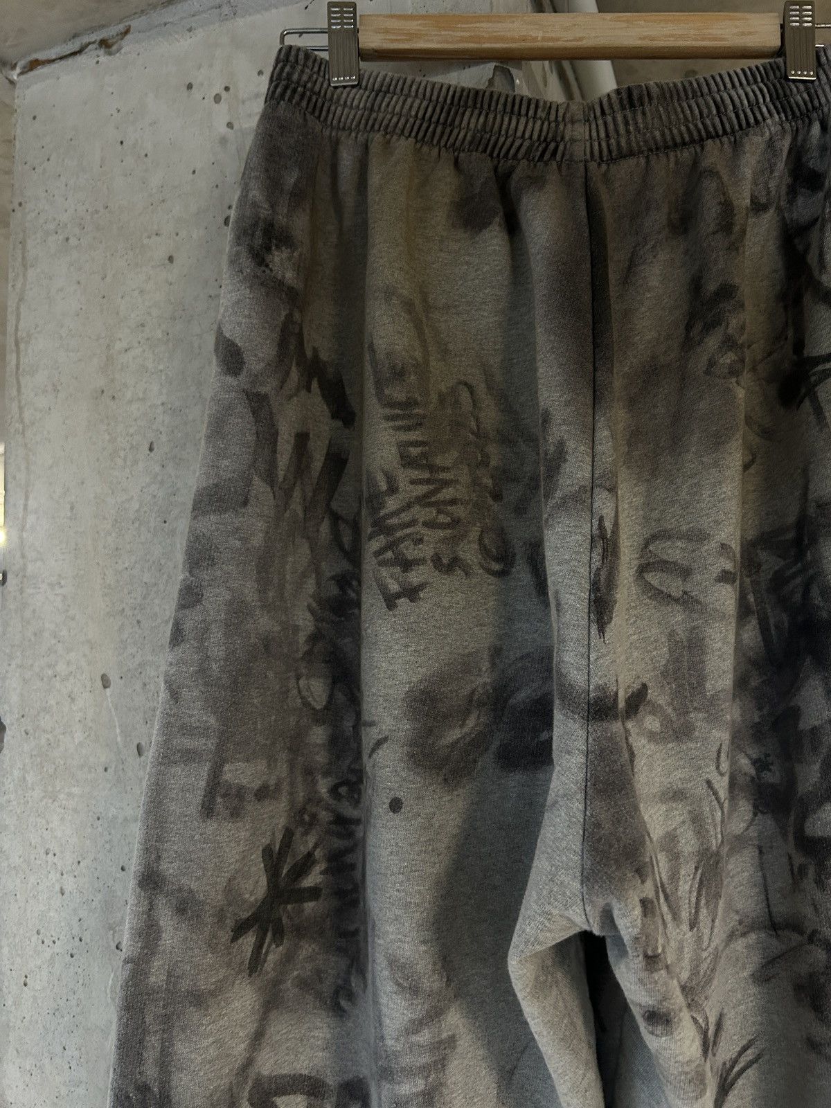 Balenciaga SS23 Balenciaga Skater Graffiti Distressed Zip Up Hoodie Size US M / EU 48-50 / 2 - 17 Thumbnail
