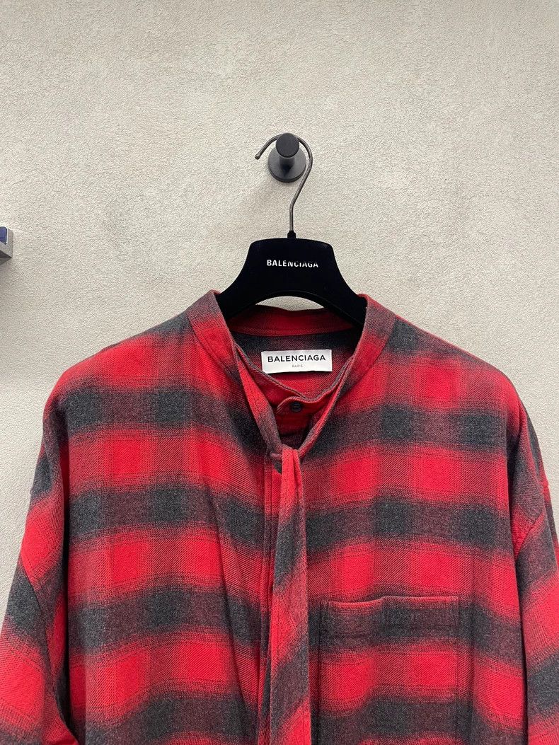 Balenciaga Balenciaga size 36 Red and Black Plaid Long Sleeve Shirt Size XS / US 0-2 / IT 36-38 - 3 Thumbnail