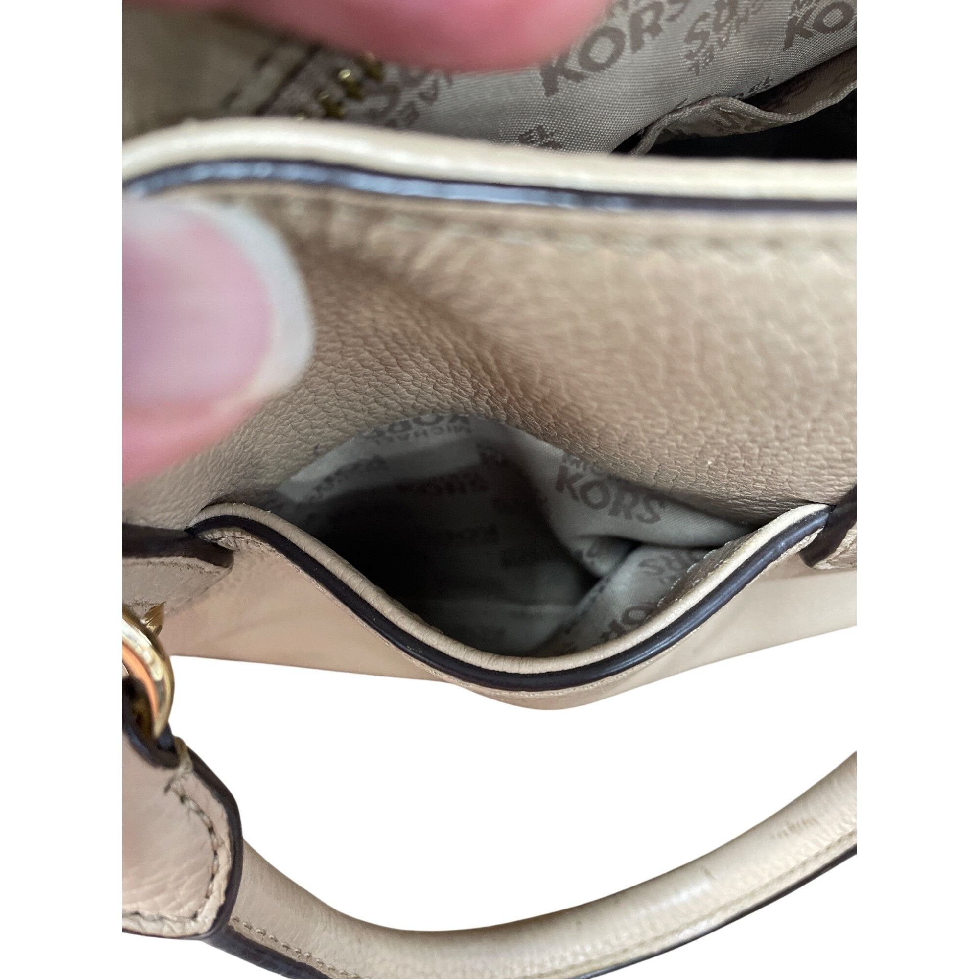 Michael Kors Michael Kors Womens Beige Leather Satchel Handbag SKU 9033 Size ONE SIZE - 22 Thumbnail