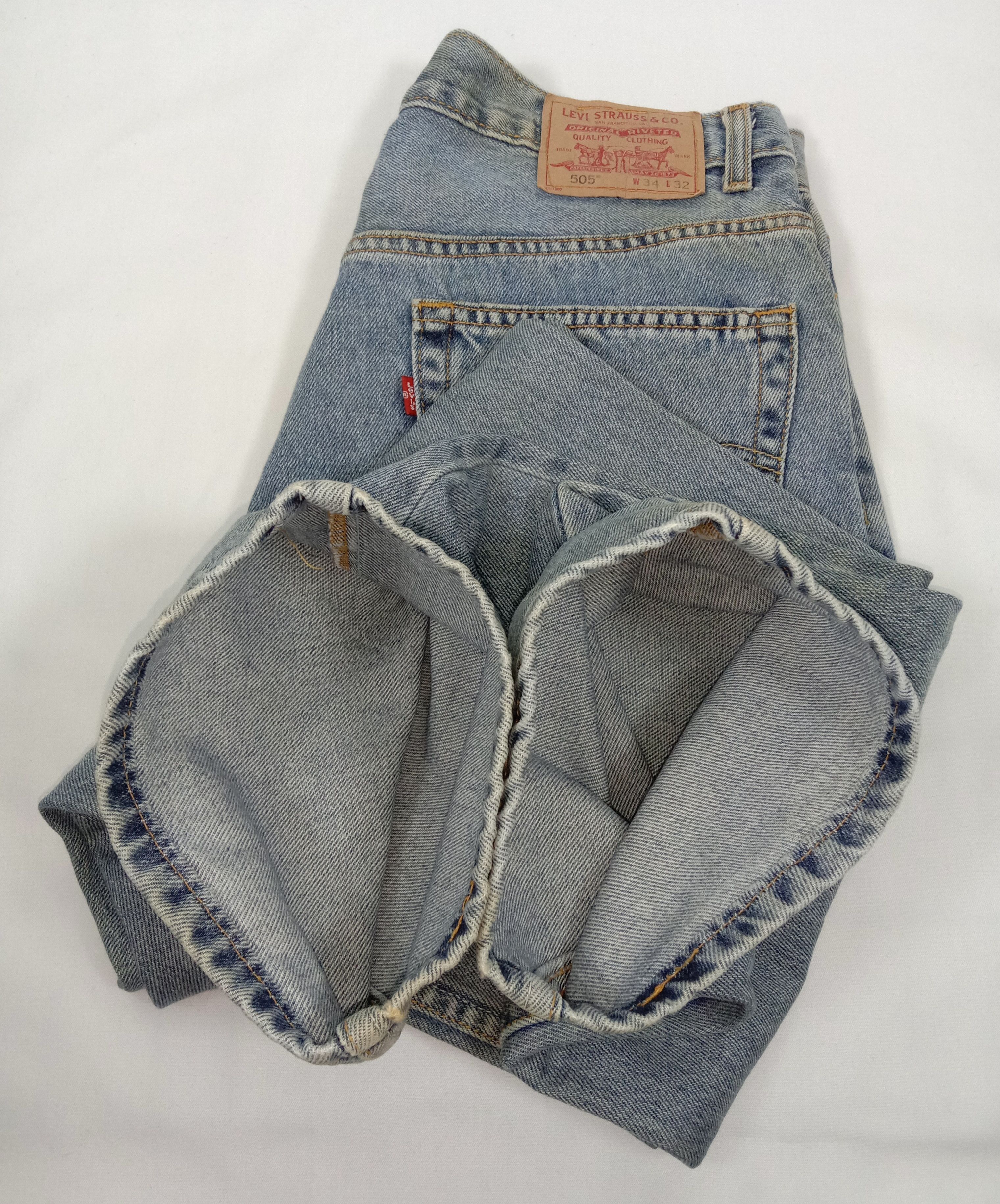 Levi's Vintage Levi's 505 Jeans Regular Fit Light Wash Denim Size US 34 / EU 50 - 14 Thumbnail