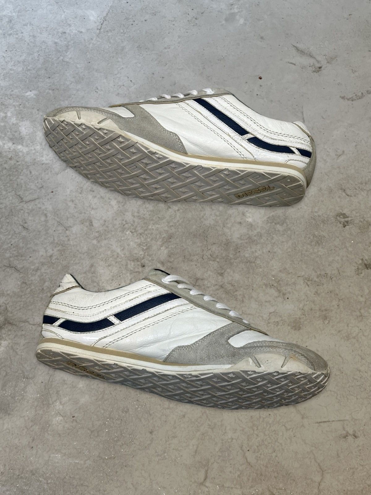 Diesel (SS10) RUN-AWAY LOW TOP Size US 10.5 / EU 43-44 - 6 Thumbnail