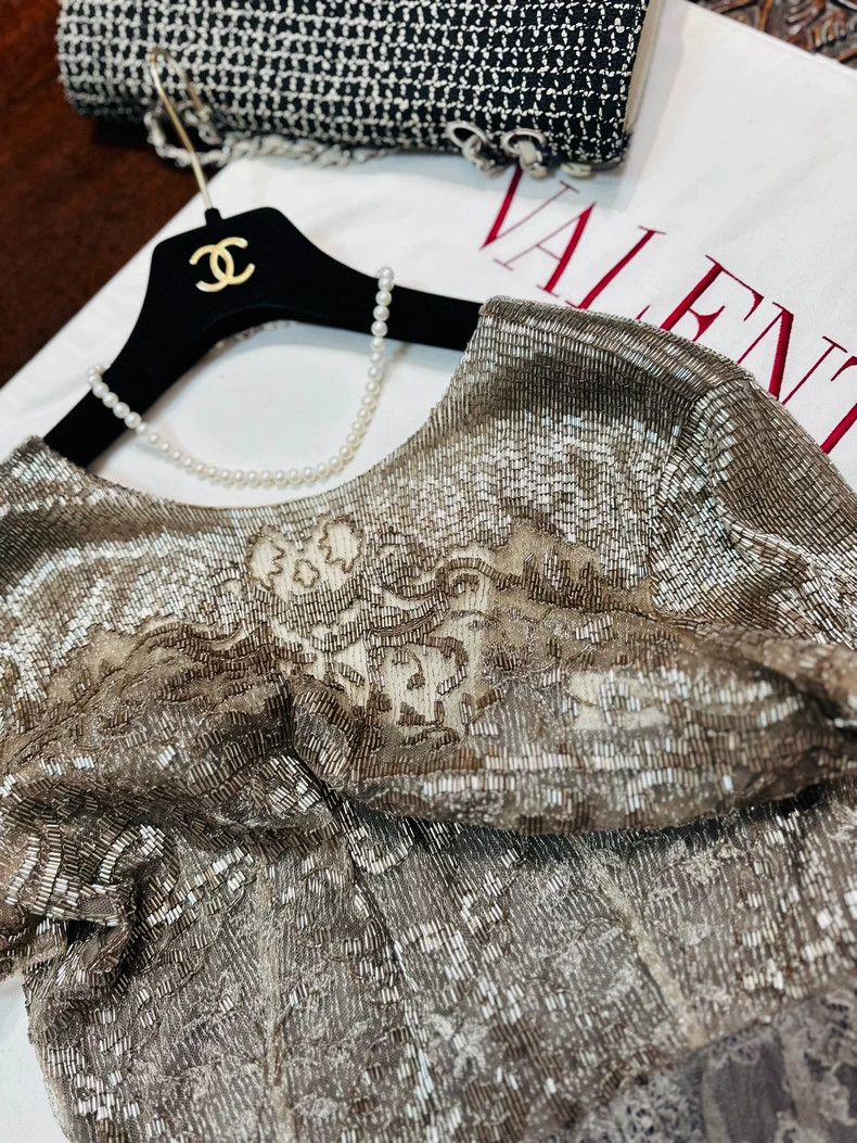 Valentino Valentino Handmade beaded top Size S / US 4 / IT 40 - 7 Thumbnail