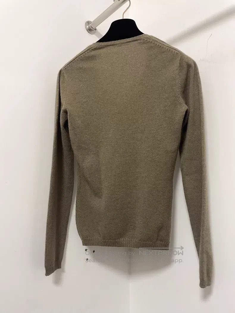 Loro Piana Loro Piana Cashmere V-neck sweater Size XS / US 0-2 / IT 36-38 - 2 Thumbnail
