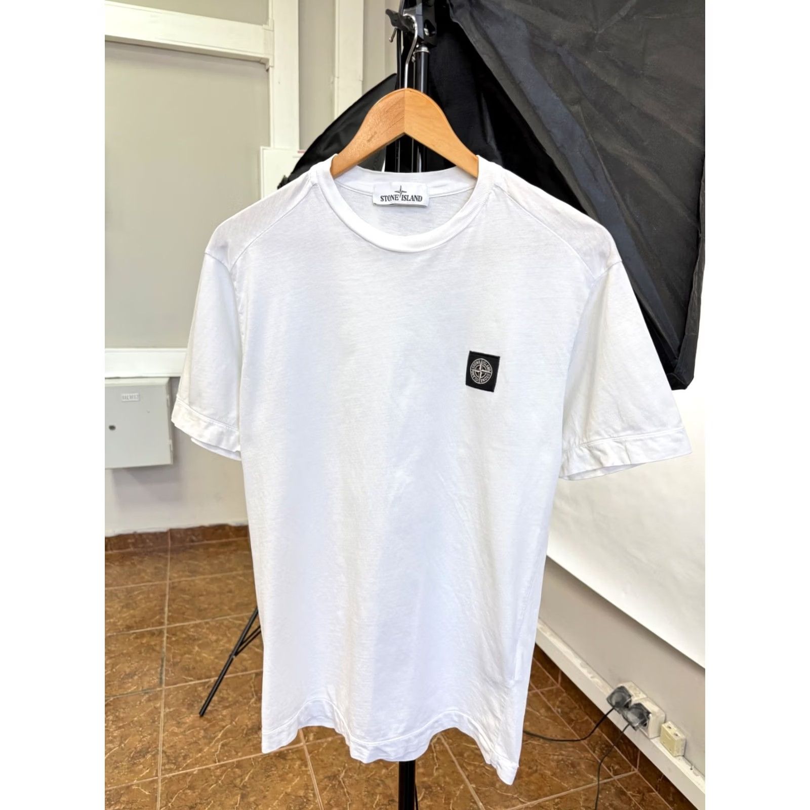 Stone Island Stone Island T-Shirt Mens Regular S White Retro Patch Program Y2K Rare Hype Color White USA 90s Size US S / EU 44-46 / 1 - 2 Thumbnail